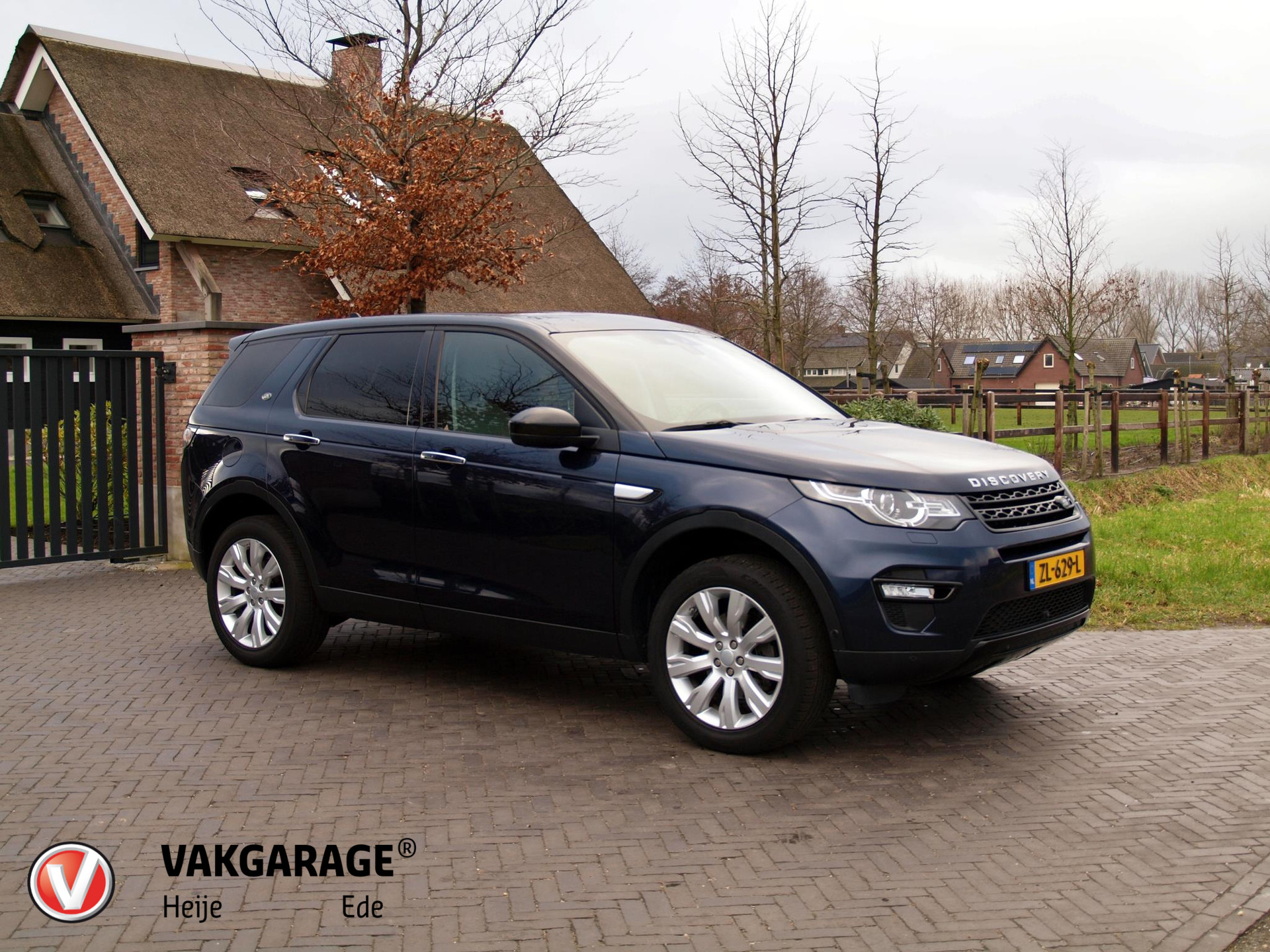 Land Rover Discovery Sport 2.0 Si4 4WD HSE Luxury | Camera | Cruise Control | Bluetooth | Trekhaak | bij viaBOVAG.nl
