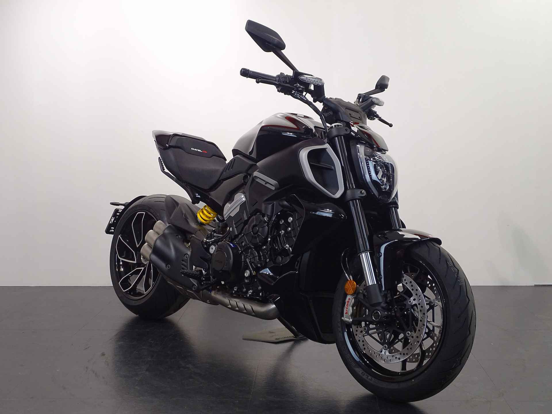 Ducati DIAVEL V4 - 12/12