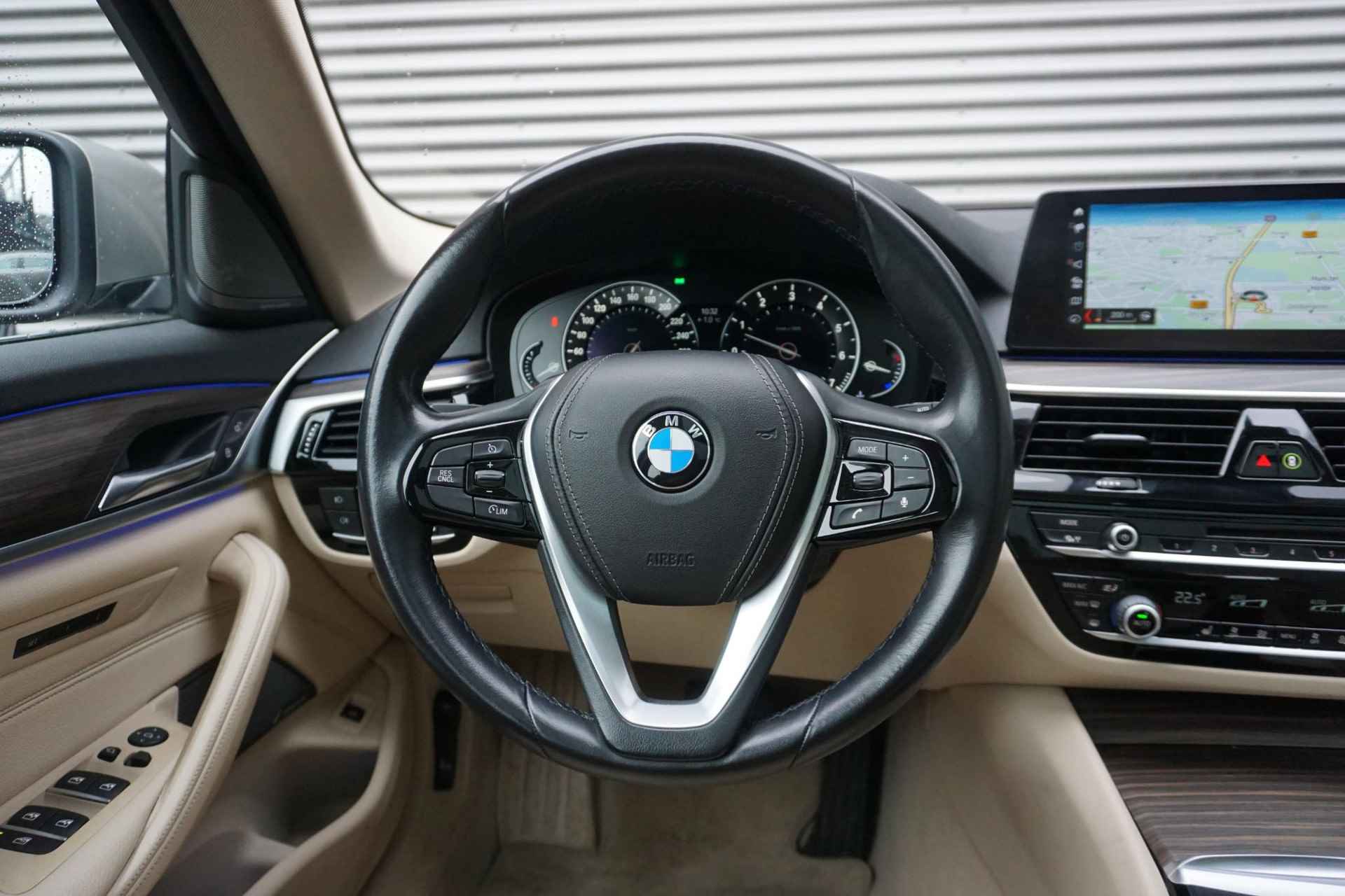 BMW 5-serie Touring 530i High Executive l Leer l Panoramadak l Harman Kardon - 7/35