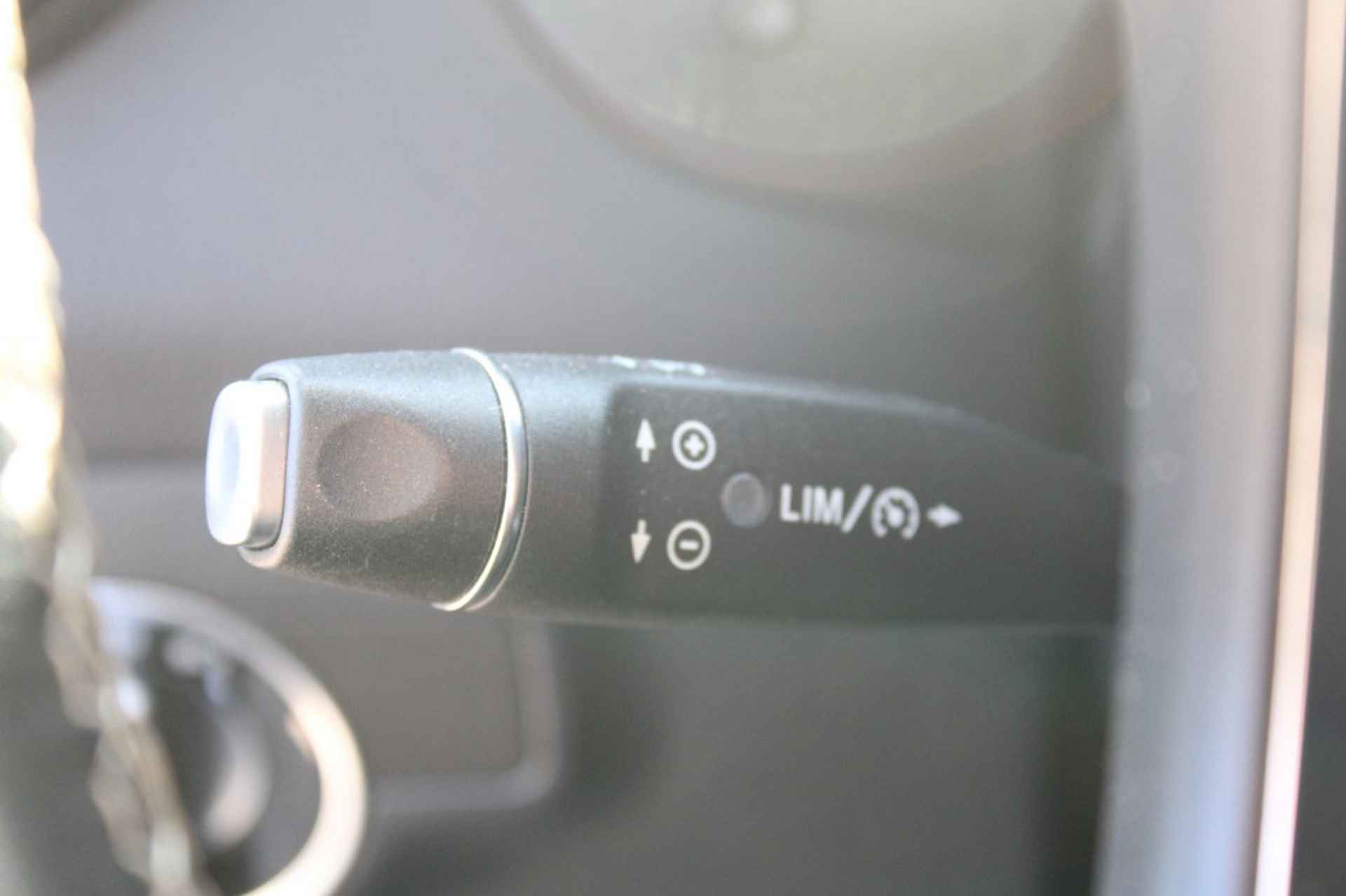 MERCEDES-BENZ Cla-klasse 180 Business Solution  AMG-Line Sport Navi Cam. Black Line - 26/31