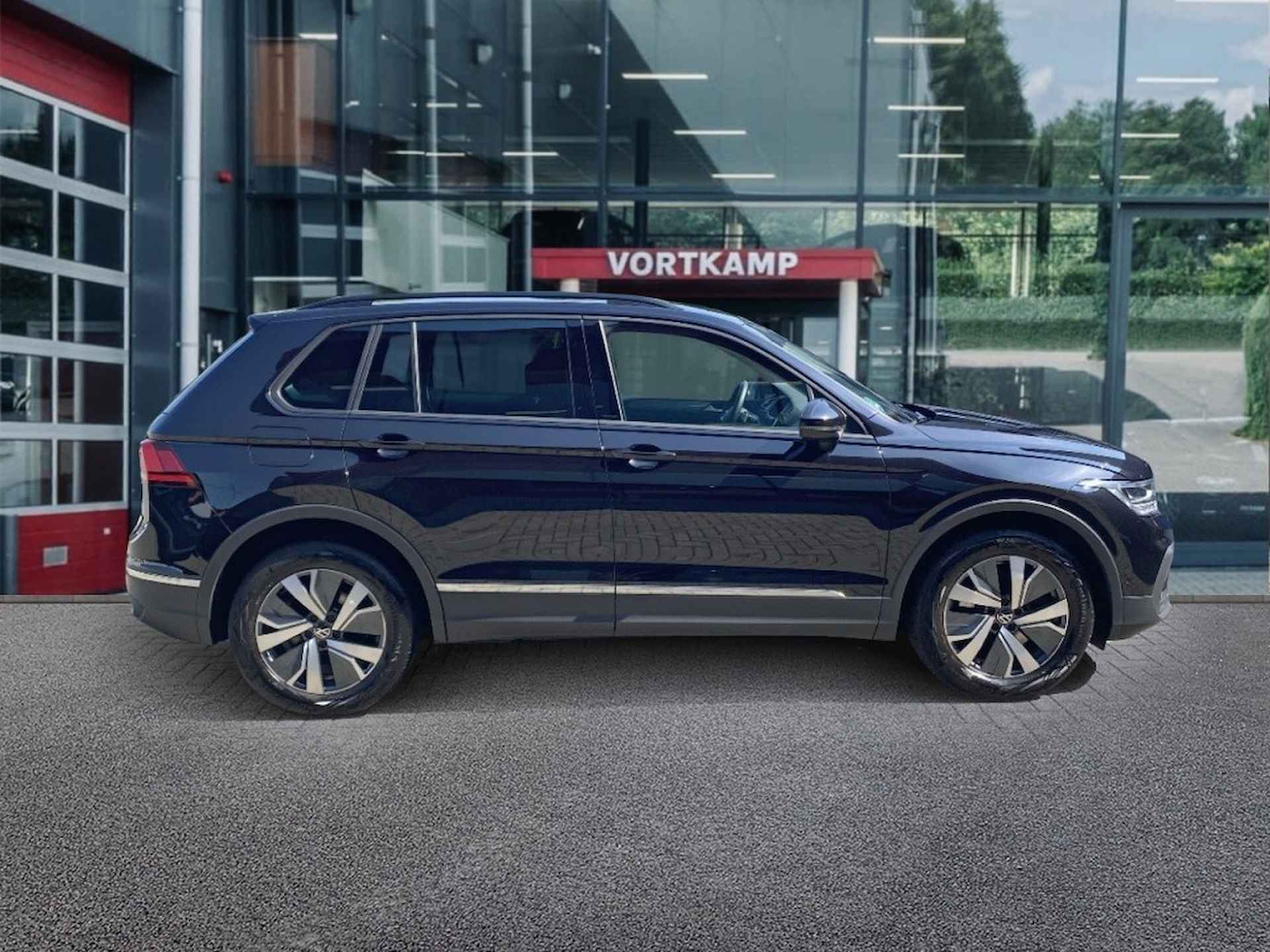 VOLKSWAGEN Tiguan 1.5 TSI EHYBRID LIFE NAVI/ACC/DIGITALE-COCKPIT/LED - 4/23