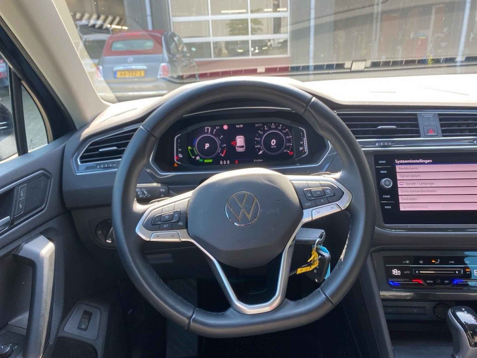 VOLKSWAGEN Tiguan 1.5 TSI EHYBRID LIFE NAVI/ACC/DIGITALE-COCKPIT/LED - 13/23