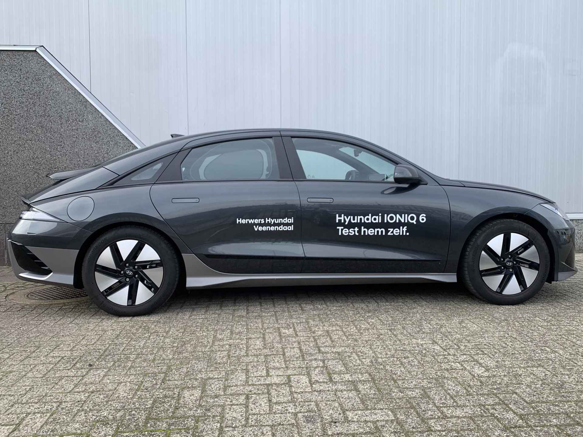 Hyundai IONIQ 6 Style 53 kWh / 429 km WLTP* Actieradius / Navigatie / 18" LMV / NL Auto / - 10/74