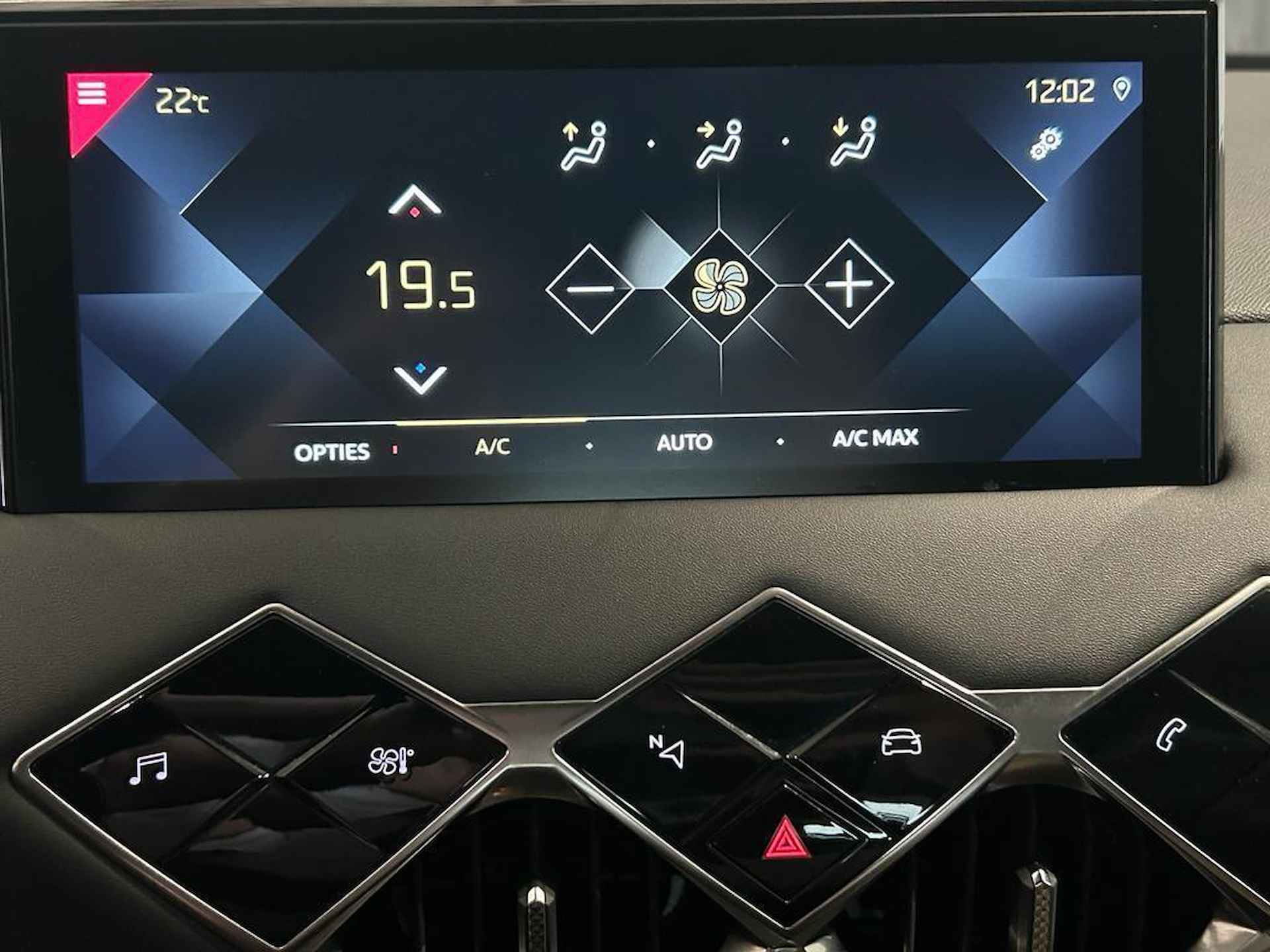 DS 3 Crossback 130PK So Chic | AUTOMAAT | ADAPTIVE CRUISE CONTROL | NAV | CLIMATE | CARPLAY ANDROID AUTO | - 28/38