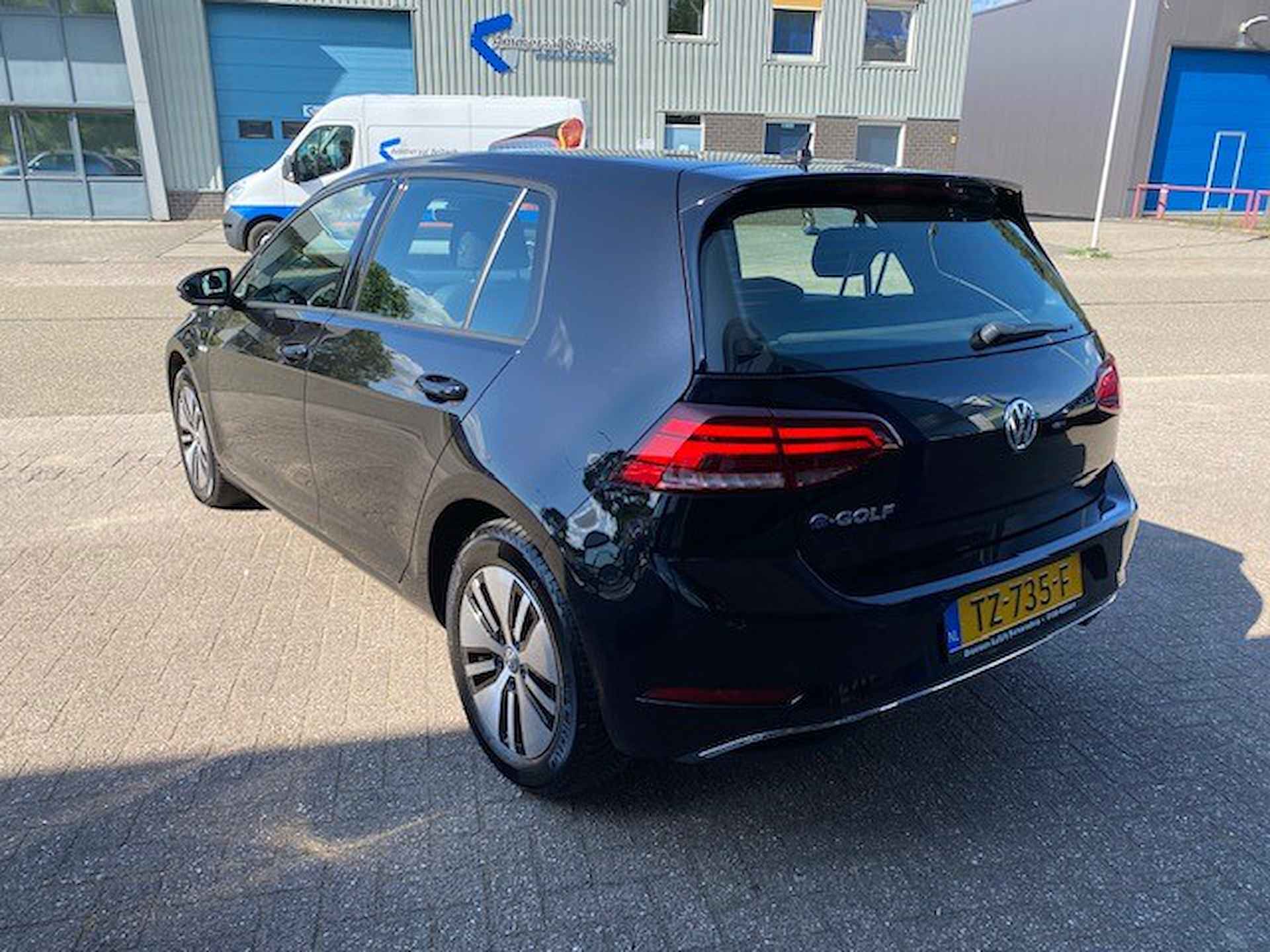 VOLKSWAGEN Golf Vii -e 136pk 231km actieradius // Warmtepomp, Smartlink en Stoelverw. - 6/37