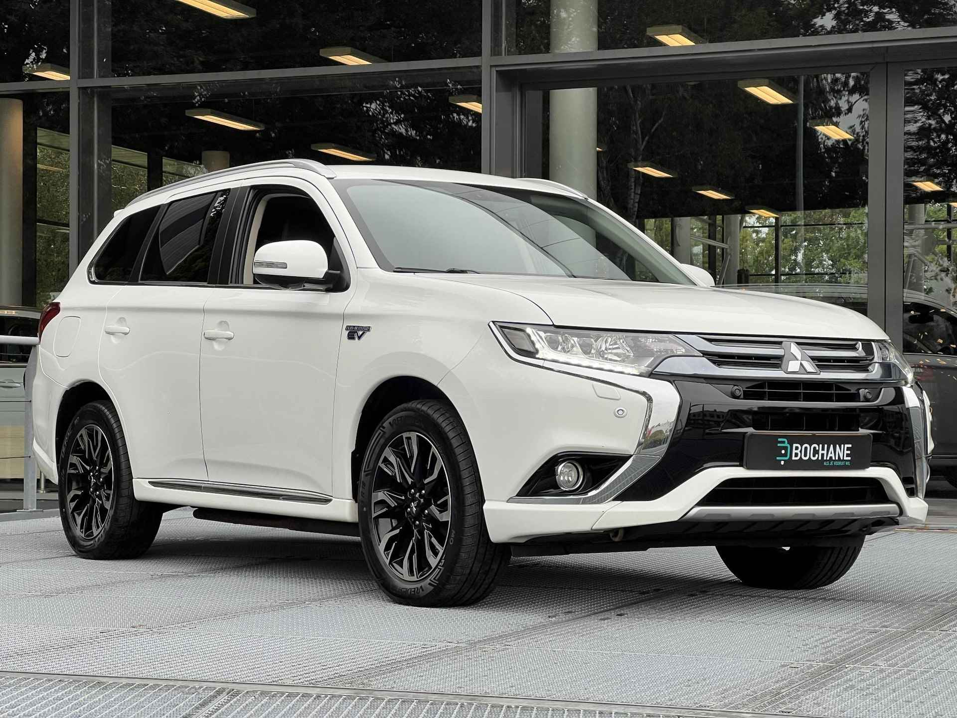 Mitsubishi Outlander 2.0 PHEV Instyle | Leder | Navigatie | Afneembare trekhaak - 6/36