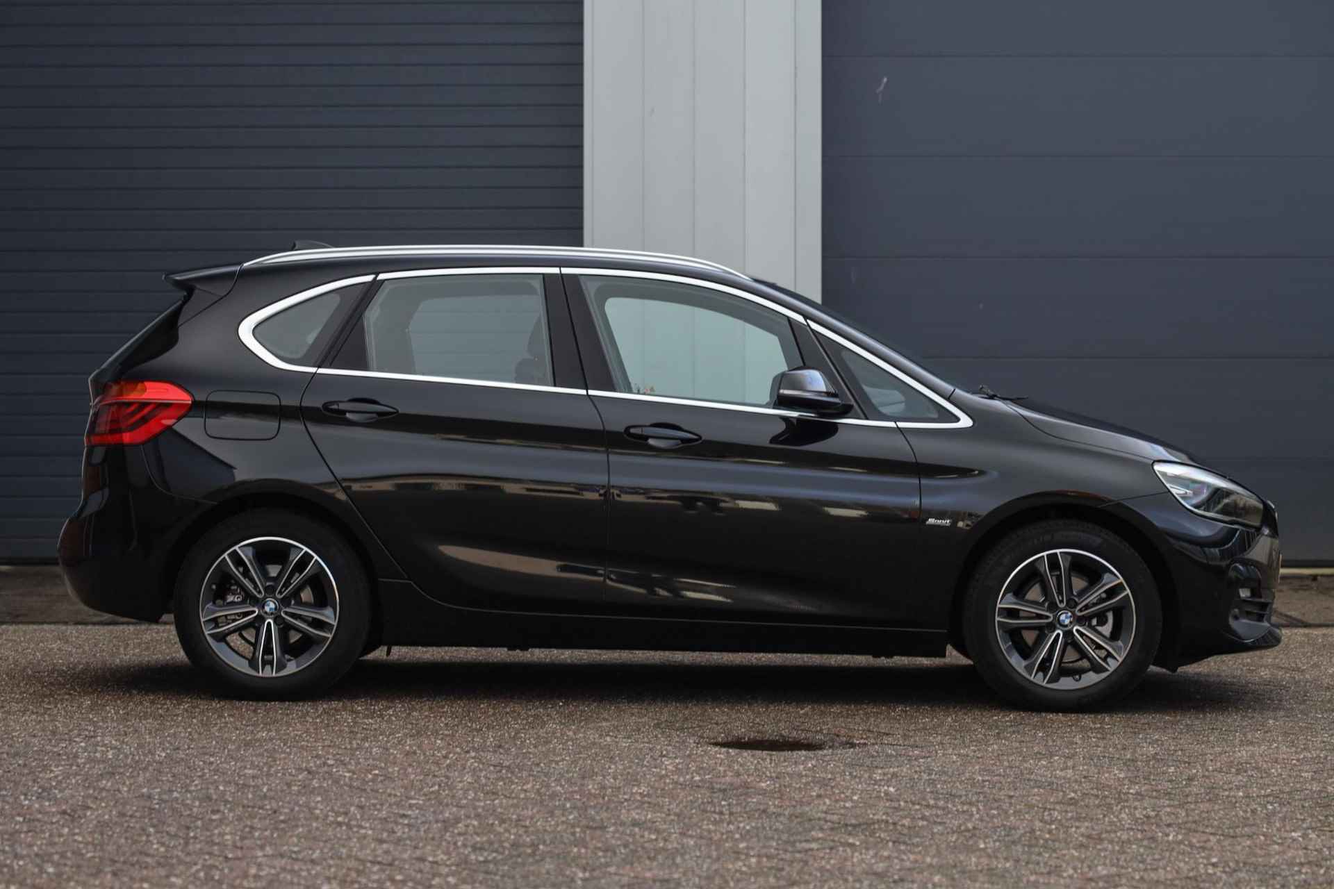 BMW 2-serie Active Tourer 218i Aut. Sport Line ✅ Facelift ✅ LED ✅ Camera - 4/38