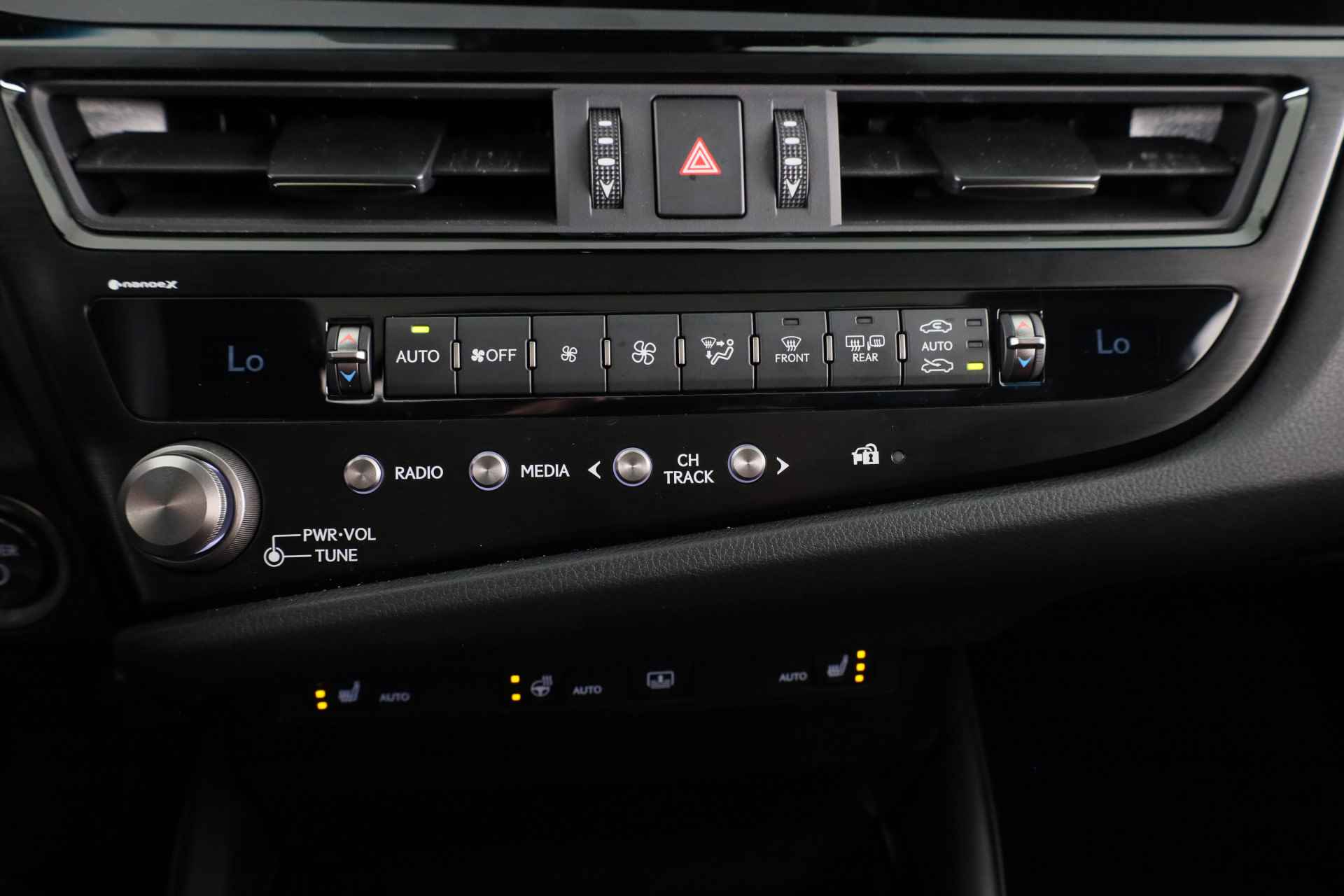 Lexus ES 300h F-Sport Line *Demo* | Mark Levinson Audio | Navigatie | - 9/46
