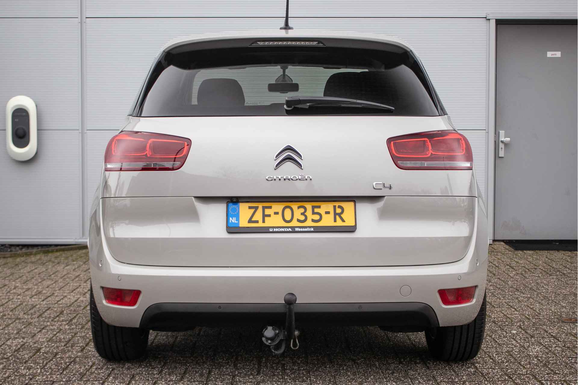 Citroën C4 Picasso 1.2 PureTech Feel - All-in rijklrprs | trekhaak | massagestoelen | Nav | Cam - 13/48