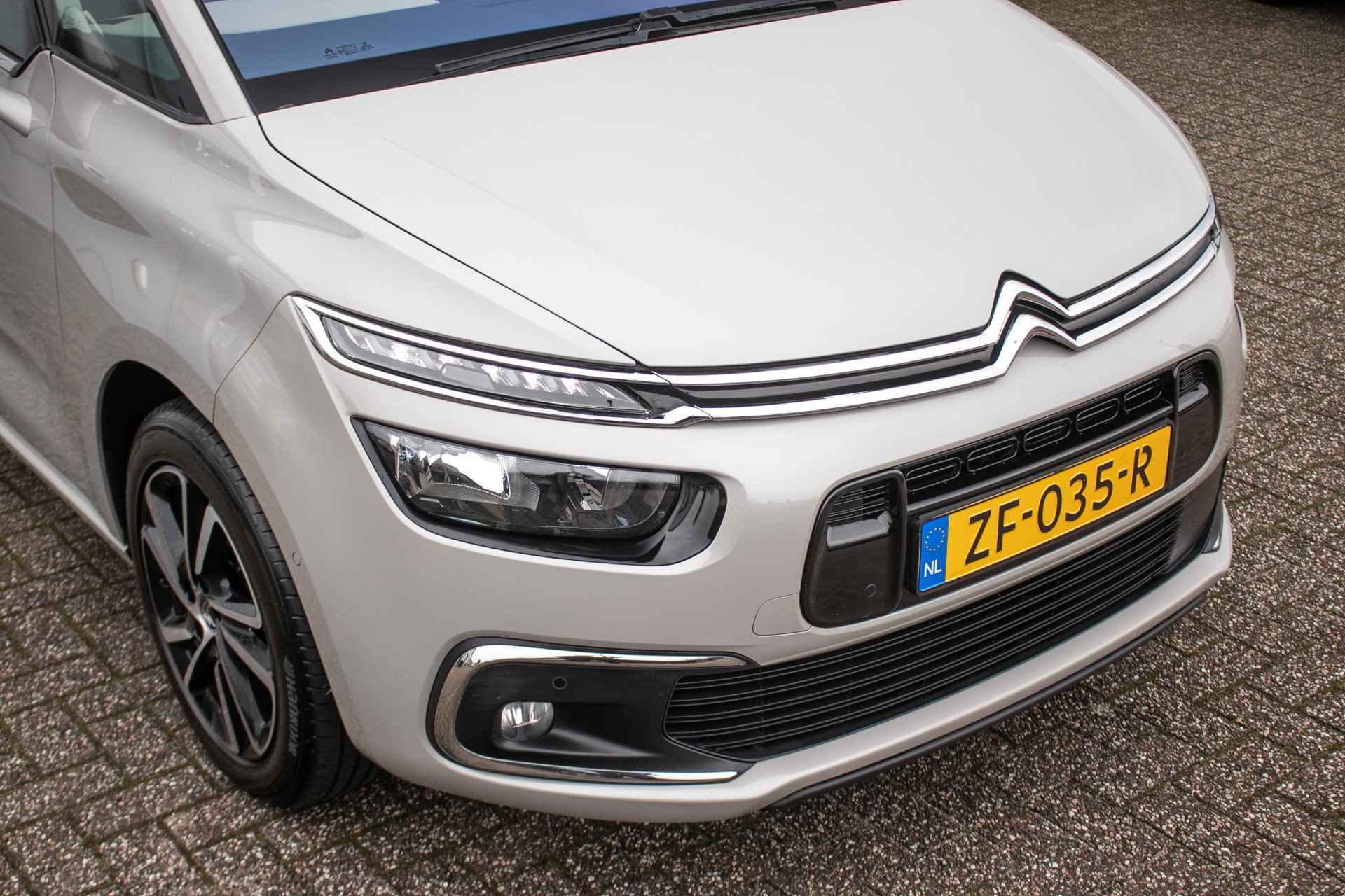 Citroën C4 Picasso 1.2 PureTech Feel - All-in rijklrprs | trekhaak | massagestoelen | Nav | Cam - 34/48