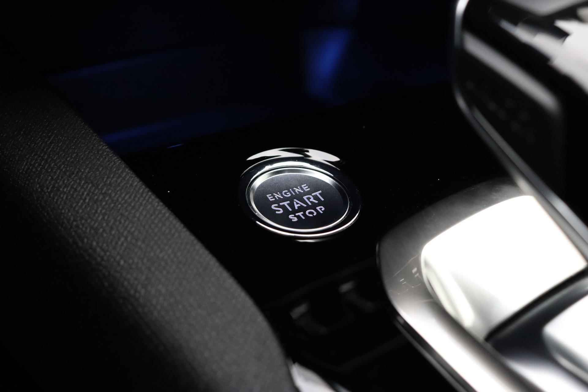 Peugeot 5008 1.2 PureTech Active Pack | 19INCH Black Pakket Velgen| Automaat | Navigatie | Climate & Cruise Control | Camera | LED | LMV | 27000KM | - 28/37