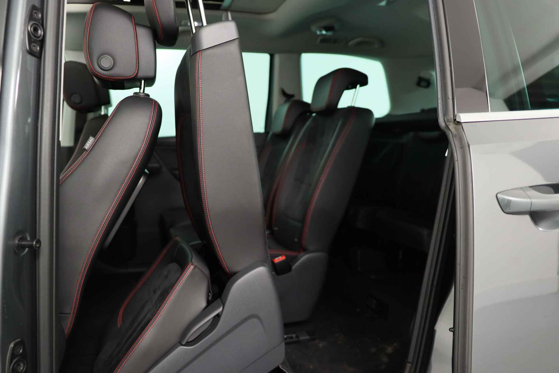 SEAT Alhambra 1.4 TSI FR Business Intense 7p | Dealer Onderhouden! | Open Dak | Xenon | Navi | Camera | Cruise Adaptive | Clima | Stoelverwarm - 30/45