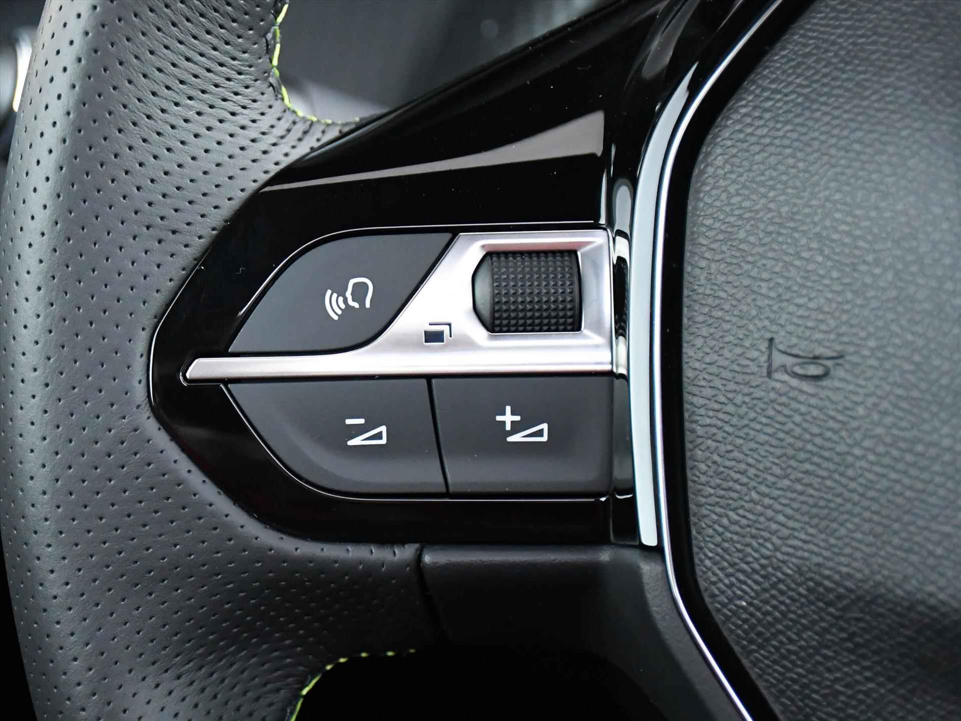 Peugeot e-2008 EV GT 54kWh 156pk Automaat SCHUIF-DAK | 18''LM | DODE HOEK | PDC + 360° CAM. | STANDKACHEL | ADAPT. CRUISE - 31/40