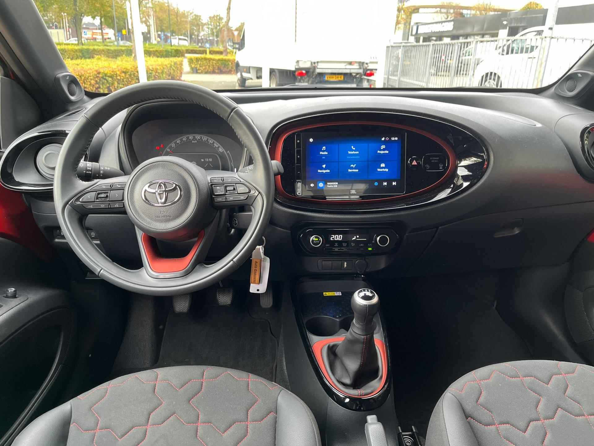 Toyota Aygo X 1.0 VVT-i MT envy - 9/18