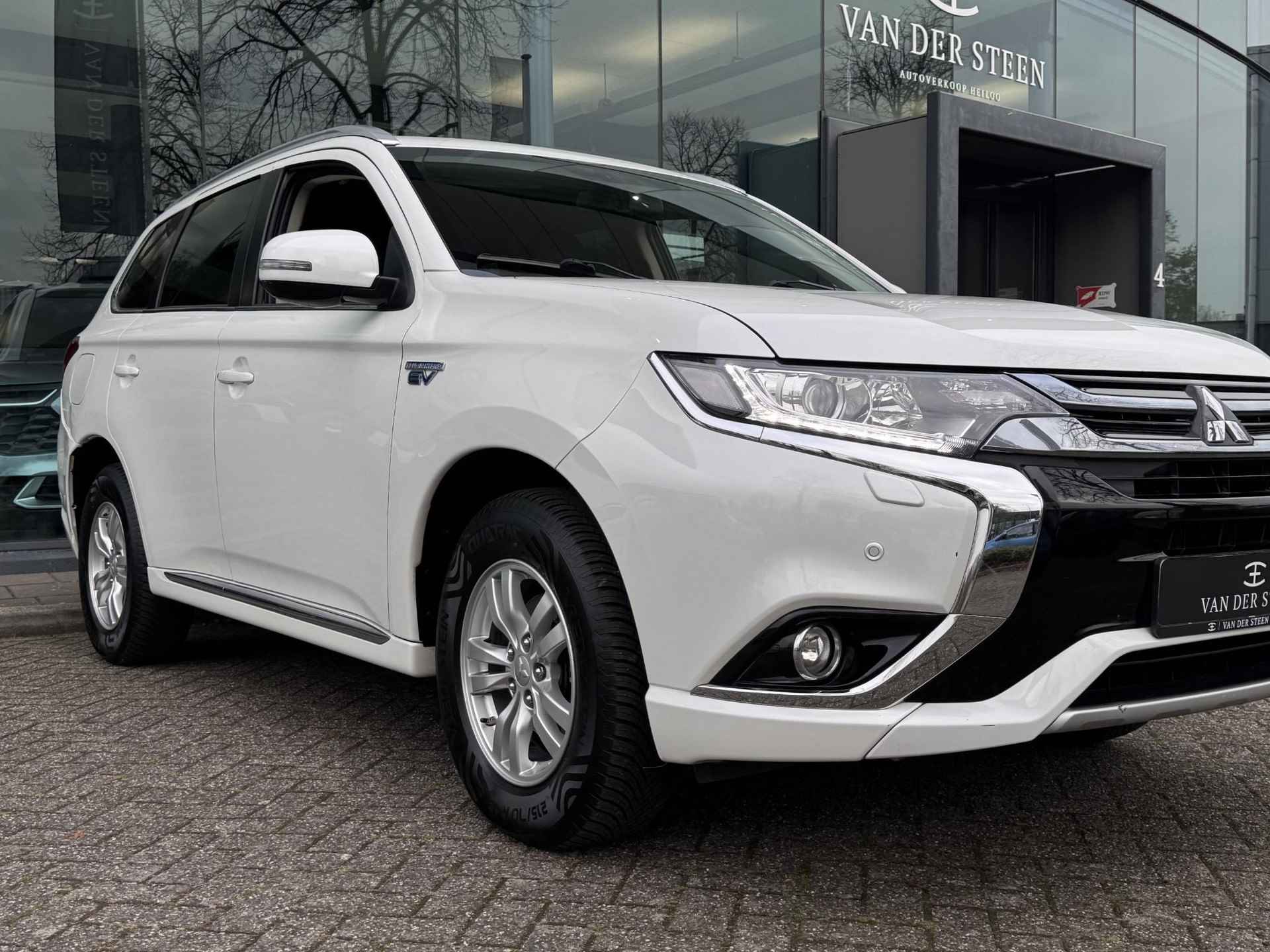 Mitsubishi Outlander 2.0 PHEV Pure Apple Carplay | NL Auto | Alcantara - 13/21