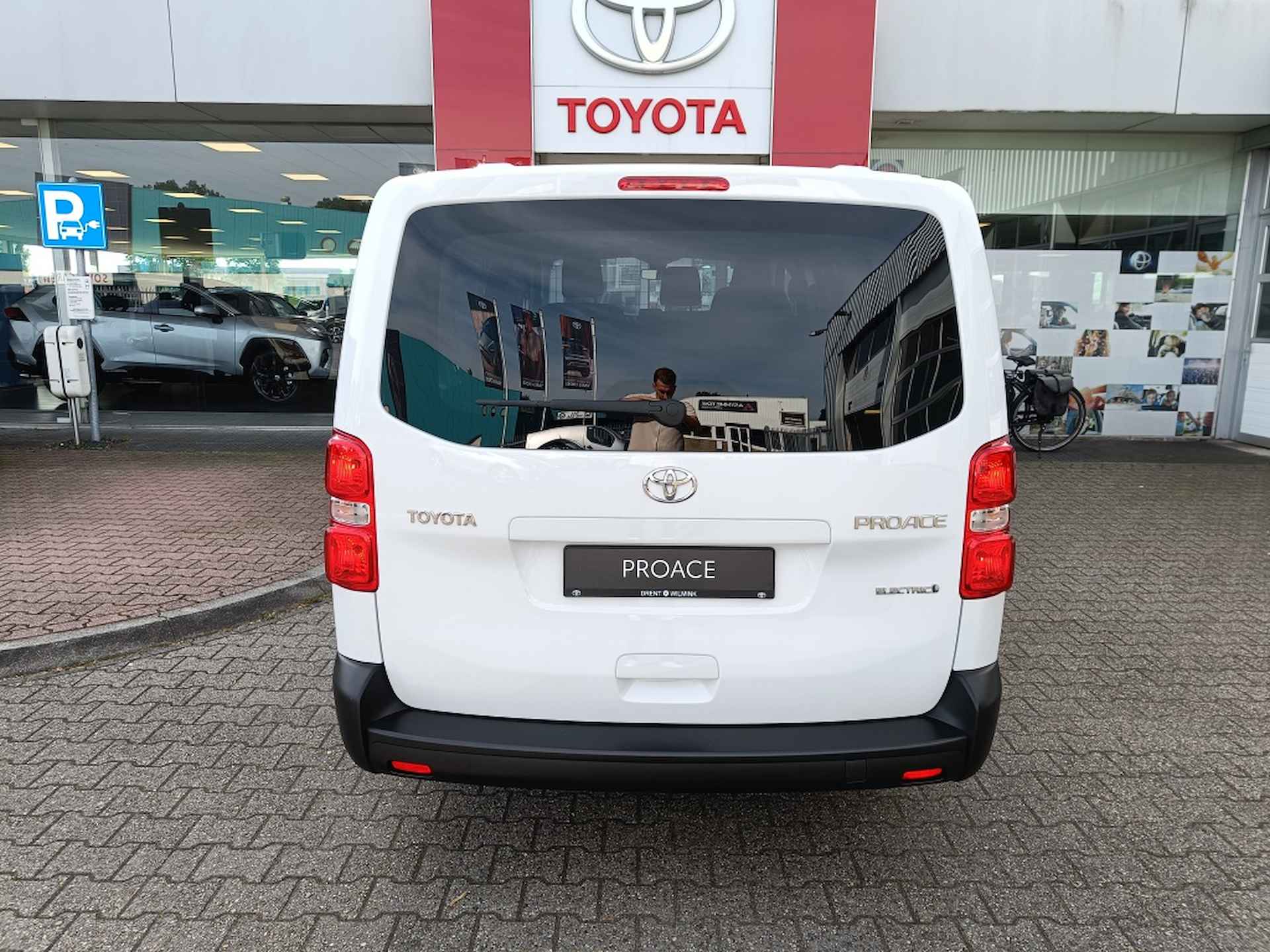 Toyota PROACE  Shuttle Long 75 kWh Cool | 9 pers. | Navi Pakket | - 7/30