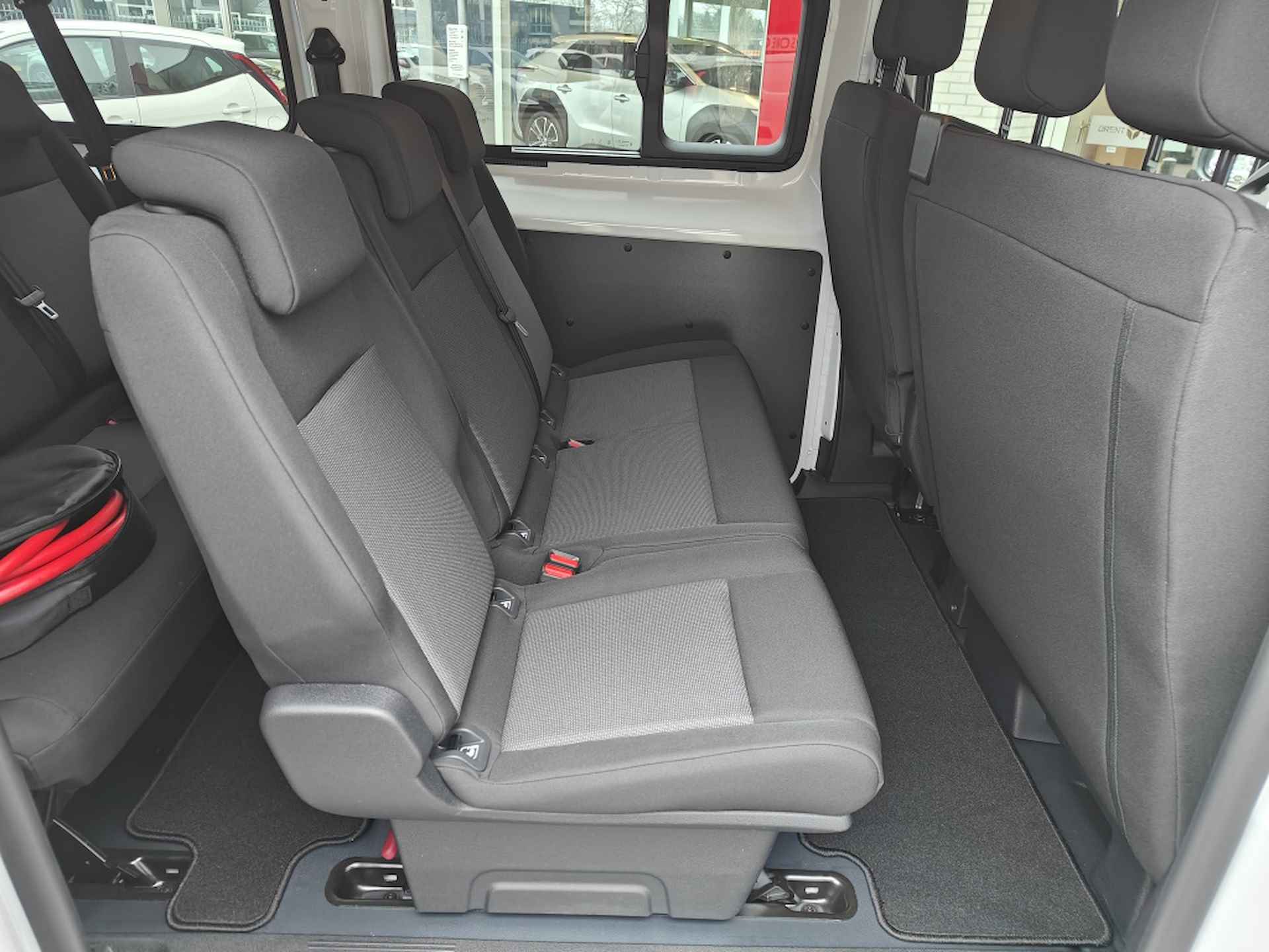 Toyota PROACE  Shuttle Long 75 kWh Cool | 9 pers. | Navi Pakket | - 12/30