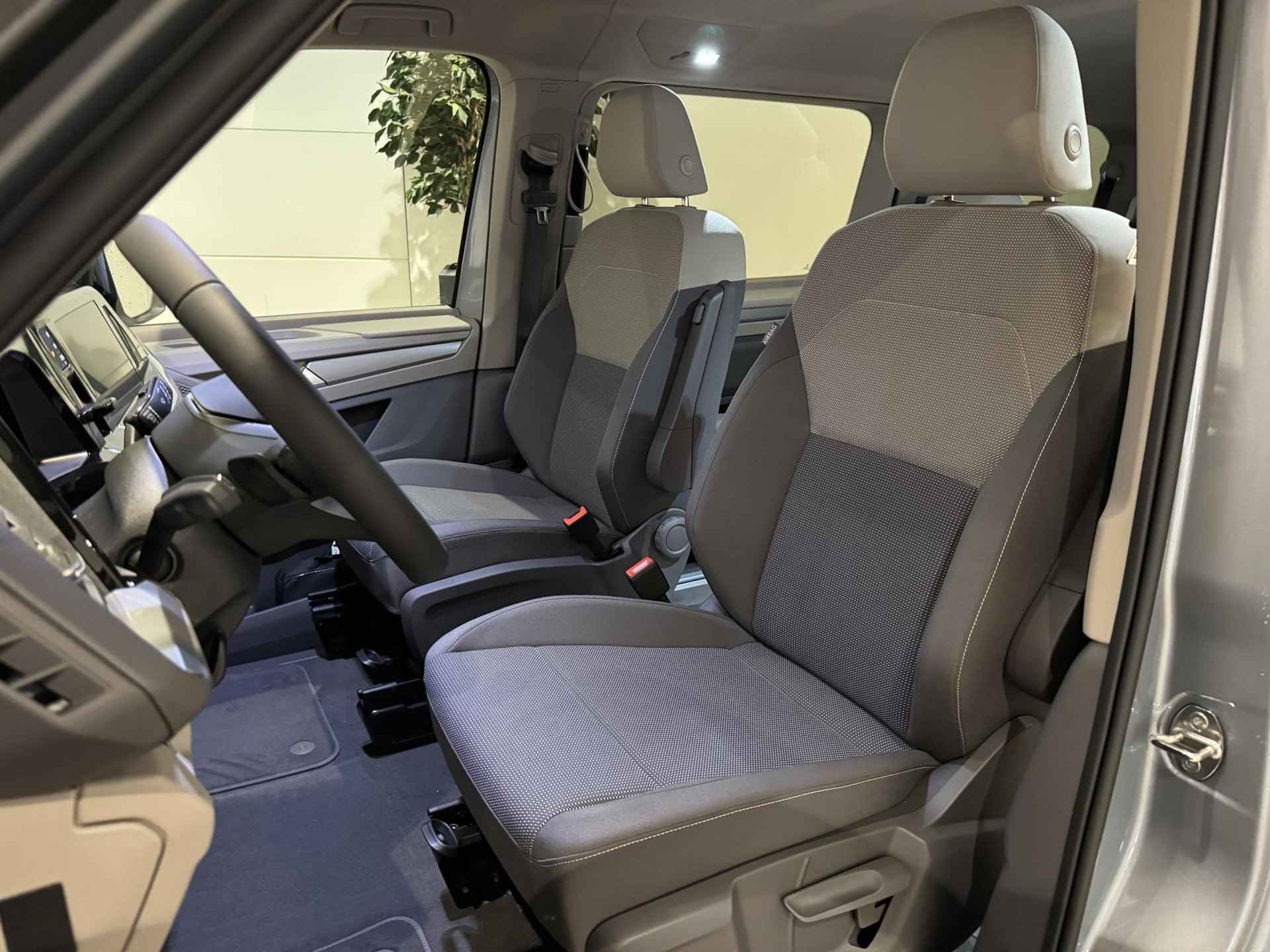 Volkswagen Multivan 1.4 eHybrid L2H1 Life | Navigatie | App-connect | Parkeersensoren |  Achteruitrijcamera | 231724 | - 6/19