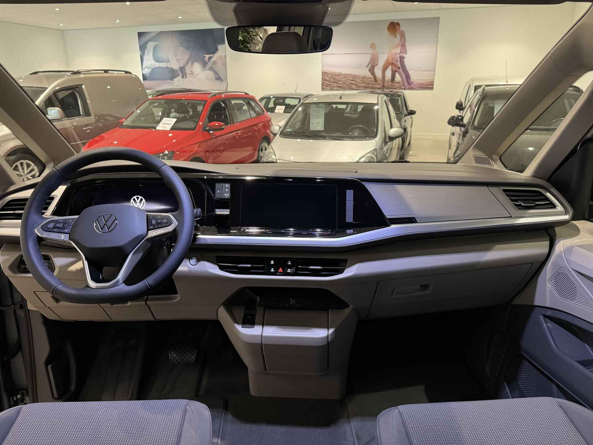 Volkswagen Multivan 1.4 eHybrid L2H1 Life | Navigatie | App-connect | Parkeersensoren |  Achteruitrijcamera | 231724 | - 8/19