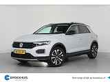 Volkswagen T-Roc 1.5 TSI Sport | Dealer Onderhouden! | Trekhaak | Stoelverwarming | Clima | Navi | LED | Cruise Adaptive | Parkeersensoren V+A