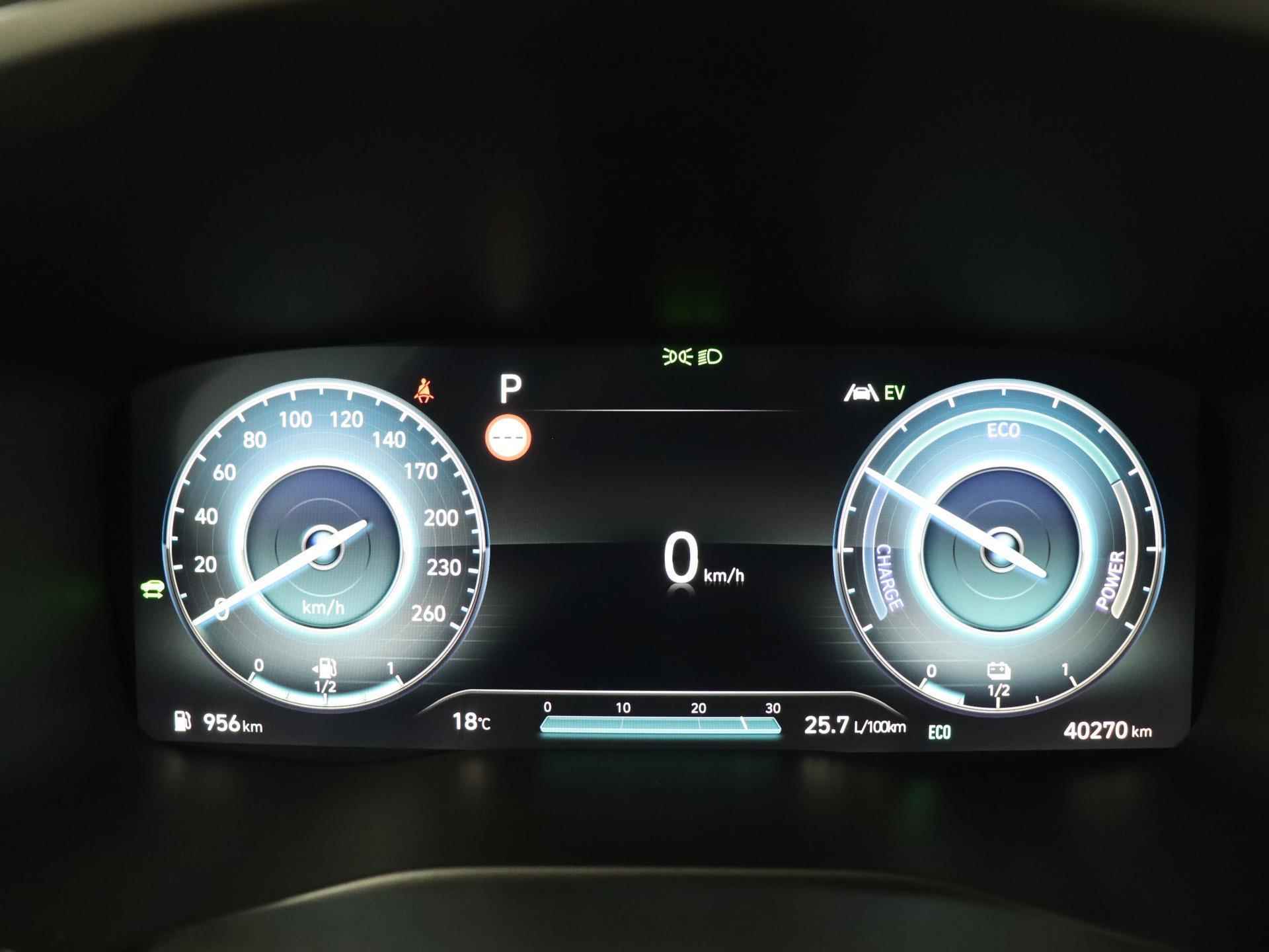Hyundai Santa Fe 1.6 T-GDI HEV Comfort Smart 7PERSOONS | OUTLET DEAL | Leer | Stoelverwarming | Navigatie | Camera | - 14/33