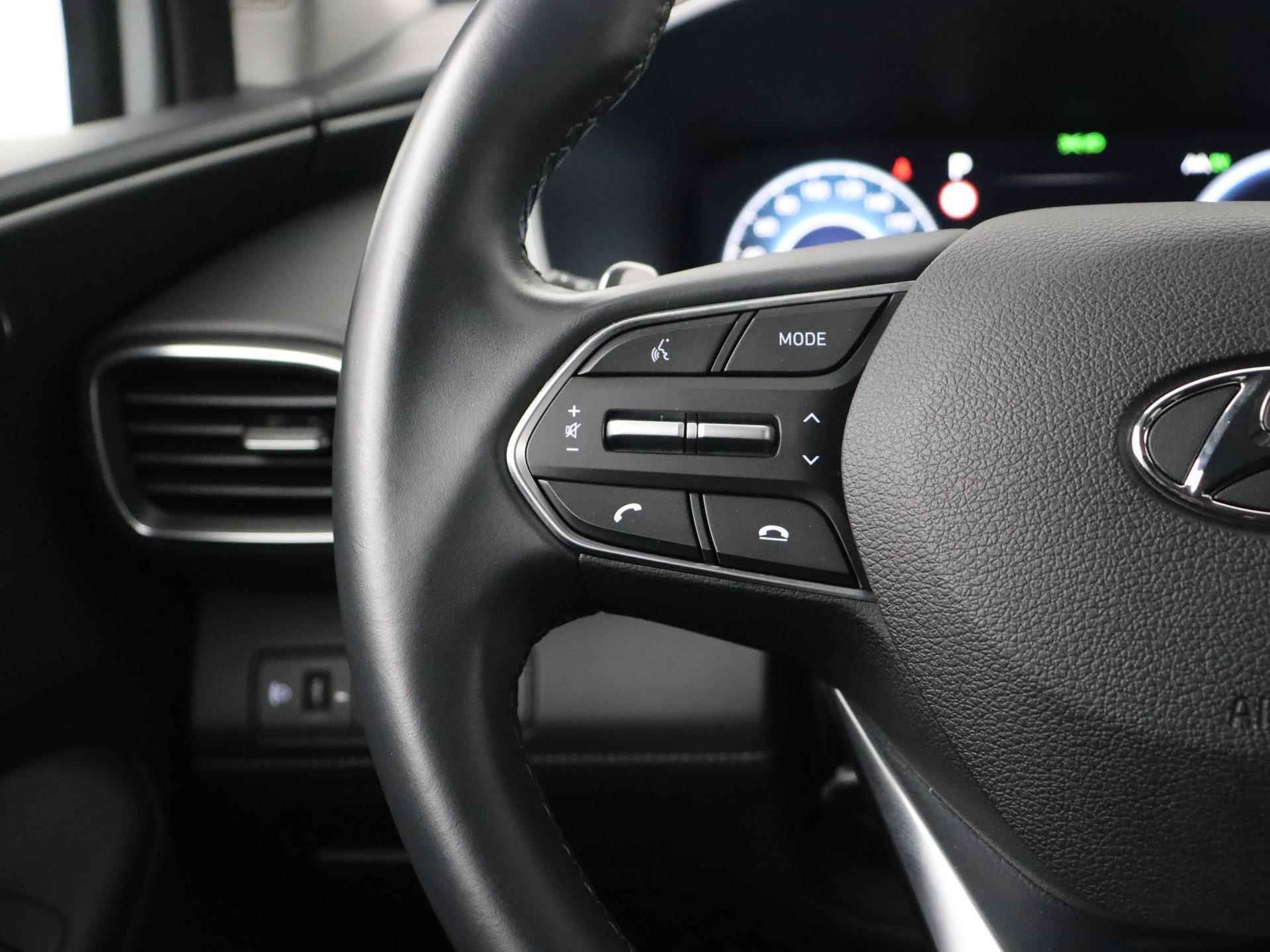 Hyundai Santa Fe 1.6 T-GDI HEV Comfort Smart 7PERSOONS | OUTLET DEAL | Leer | Stoelverwarming | Navigatie | Camera | - 28/33