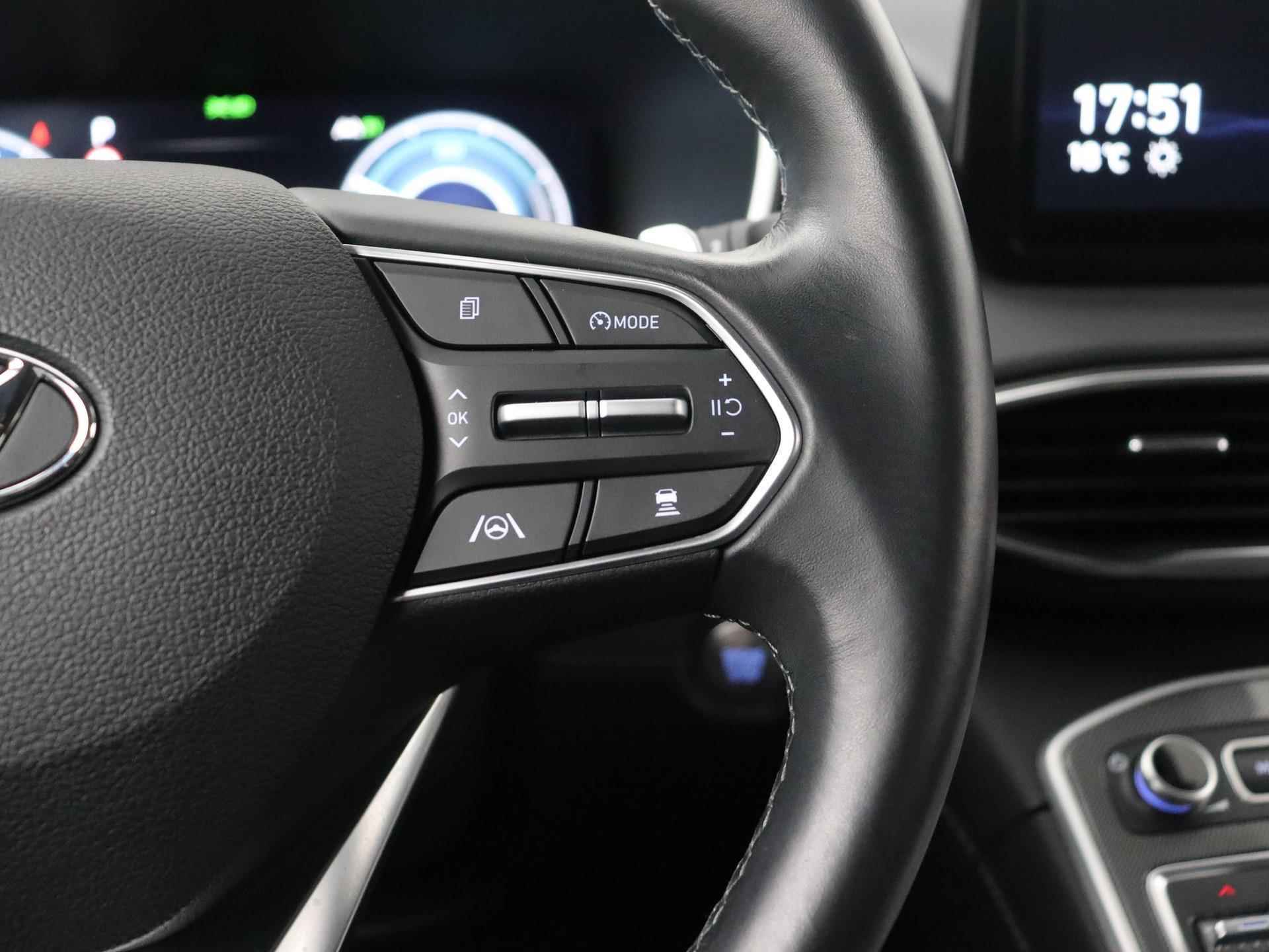 Hyundai Santa Fe 1.6 T-GDI HEV Comfort Smart 7PERSOONS | OUTLET DEAL | Leer | Stoelverwarming | Navigatie | Camera | - 29/33