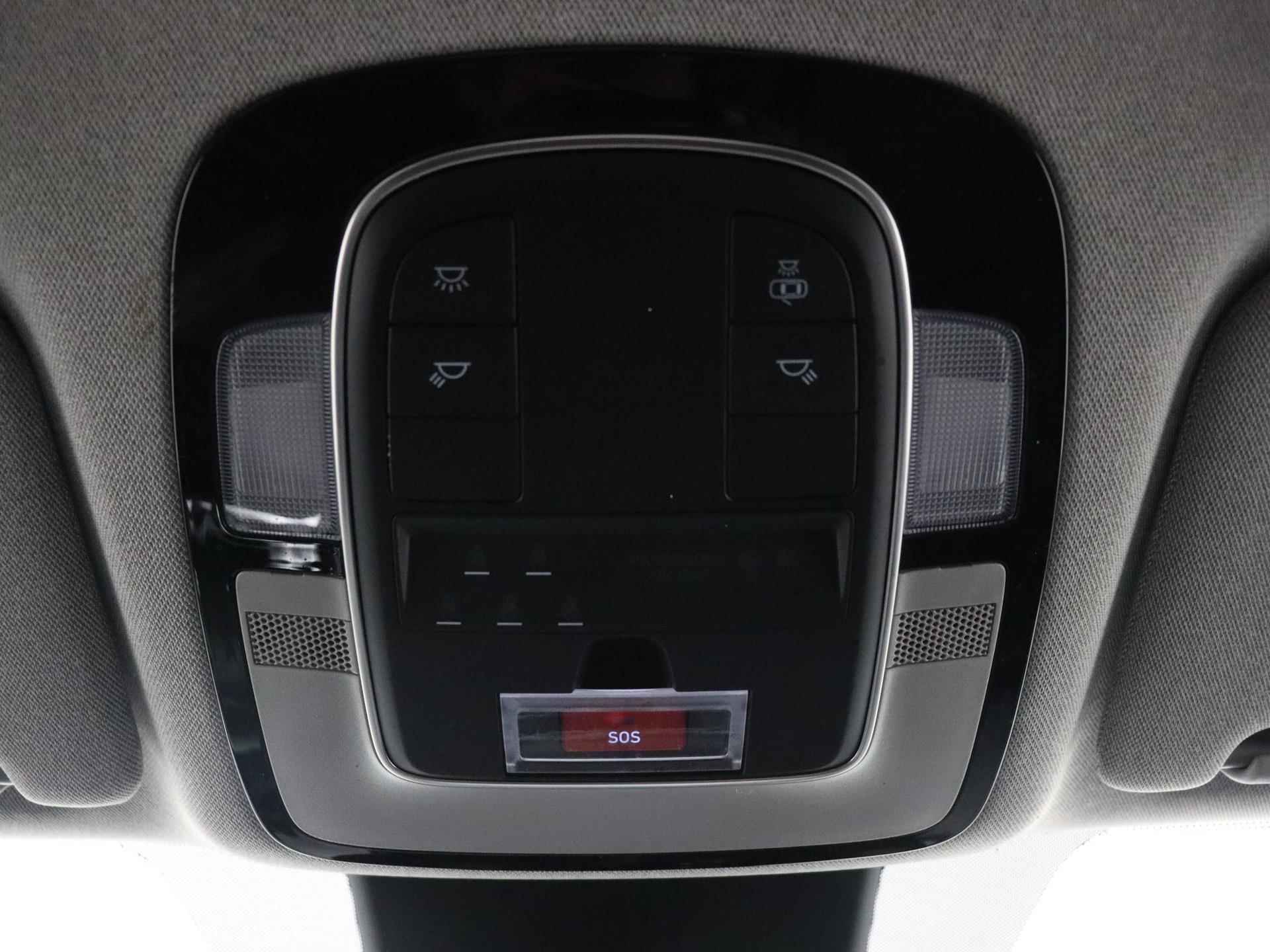 Hyundai Santa Fe 1.6 T-GDI HEV Comfort Smart 7PERSOONS | OUTLET DEAL | Leer | Stoelverwarming | Navigatie | Camera | - 32/33
