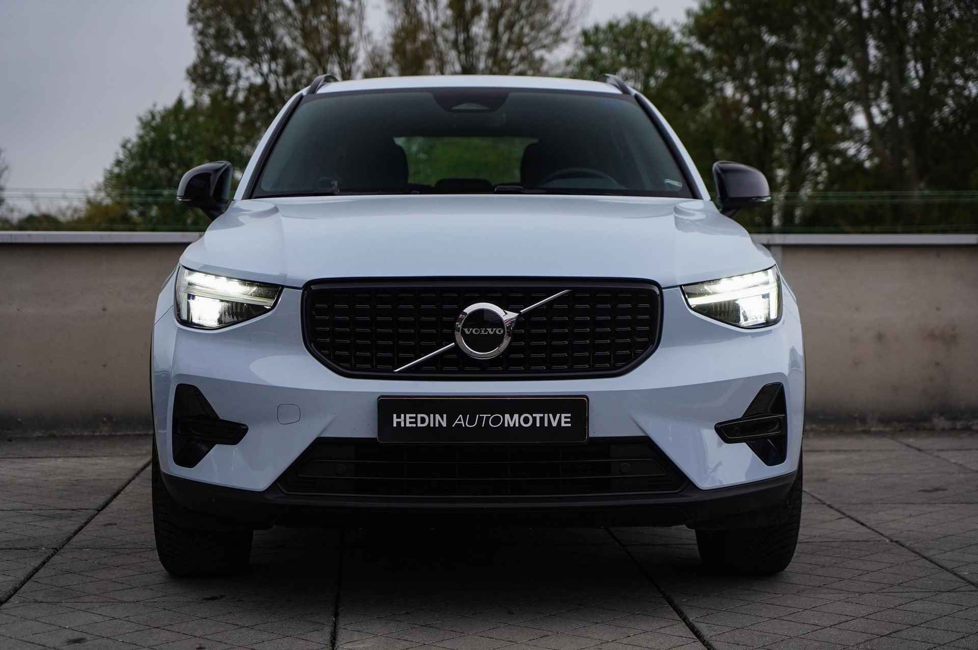 Volvo XC40 2.0 B4 Plus Dark | Google on Board | Internet | DAB+| Adaptieve Cruise controle | BLIS |  Climate Controle | spraak besturing | - 2/30