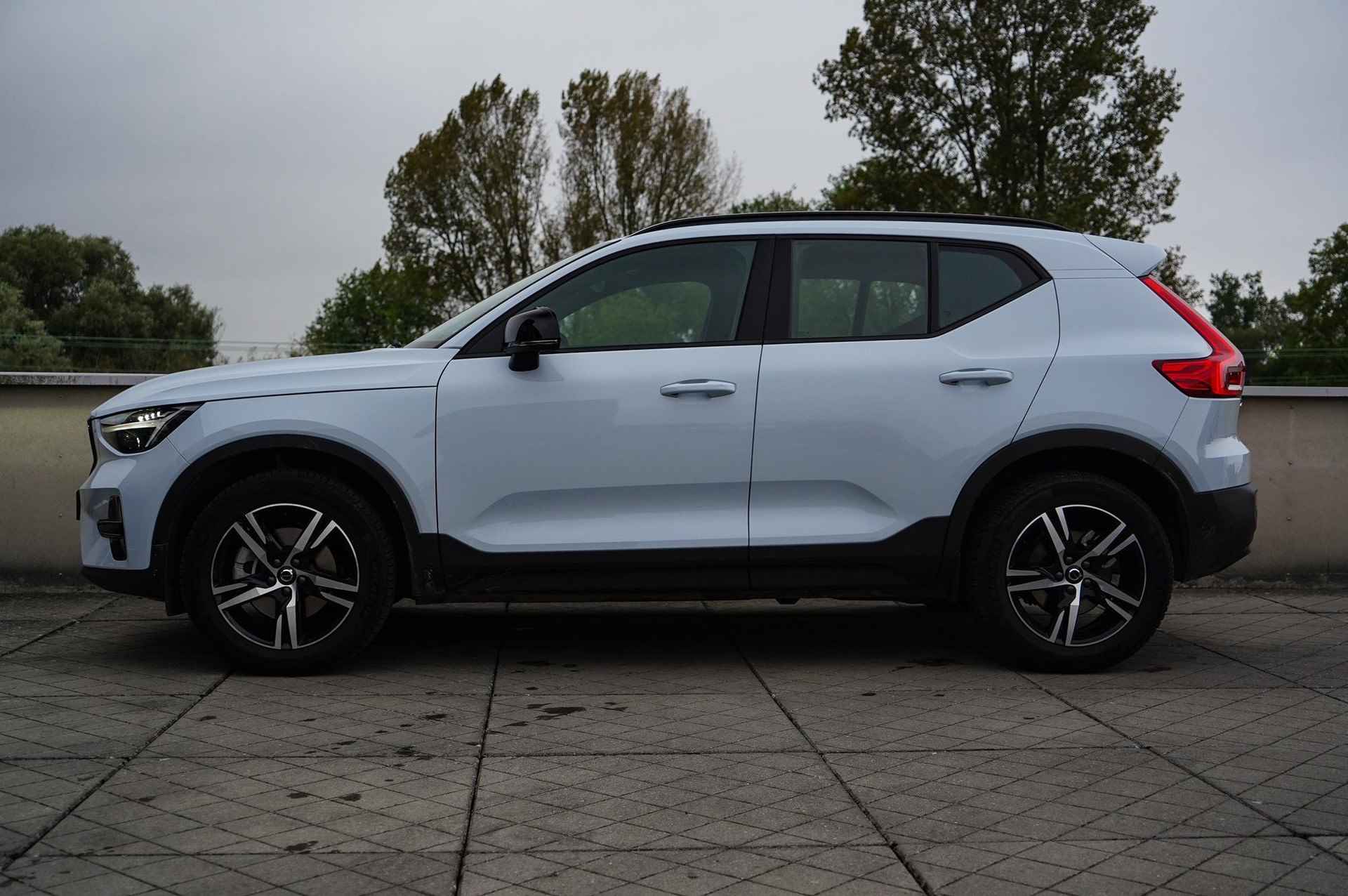 Volvo XC40 2.0 B4 Plus Dark | Google on Board | Internet | DAB+| Adaptieve Cruise controle | BLIS |  Climate Controle | spraak besturing | - 3/30