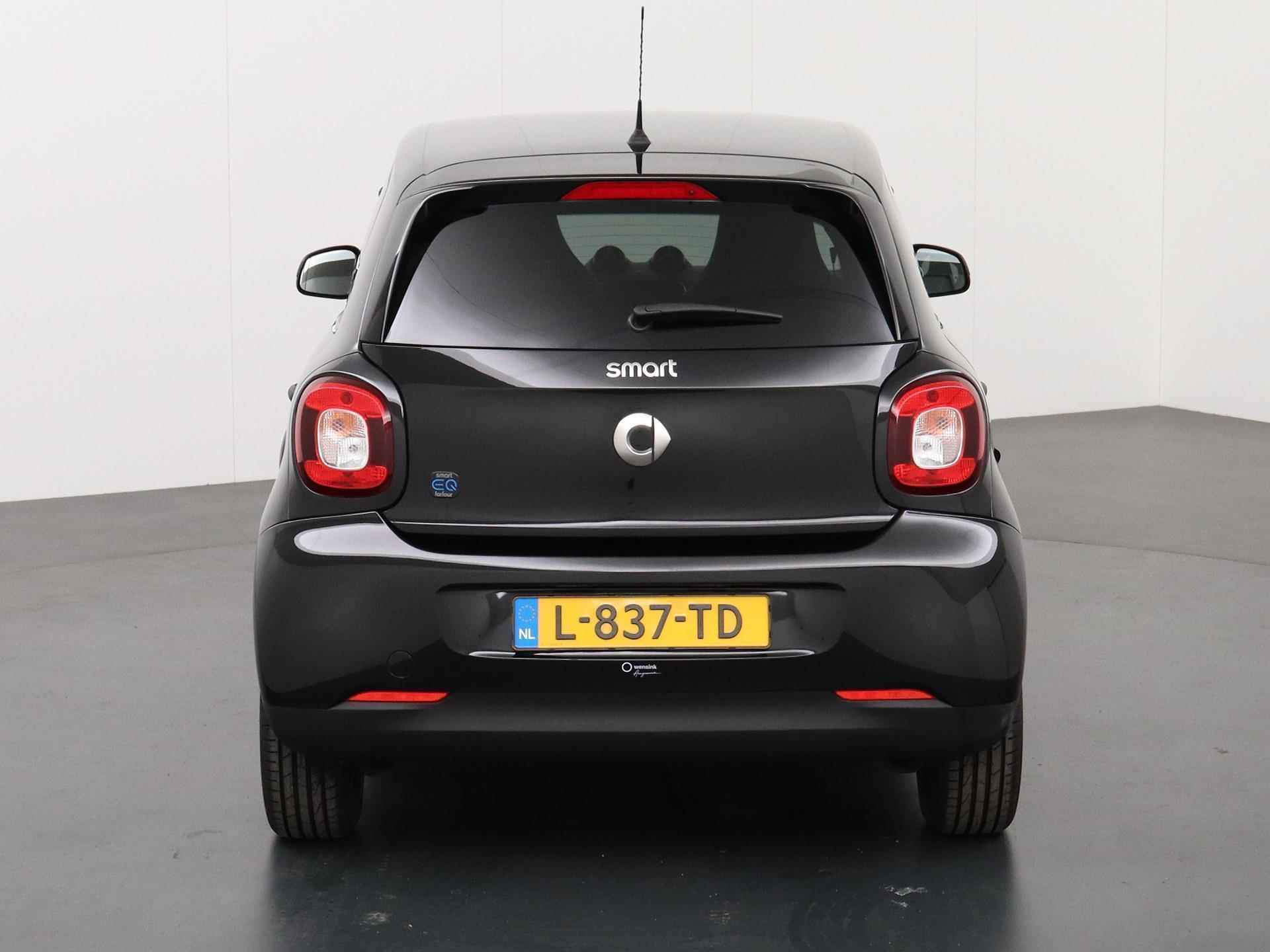 smart ForFour EQ Essential 18 kWh | Lederen bekleding | Climate Control | Elekt. Pakket | Cruise control | LED-Dagrijverlichting | 24 Mnd. Certified garantie! | - 7/35