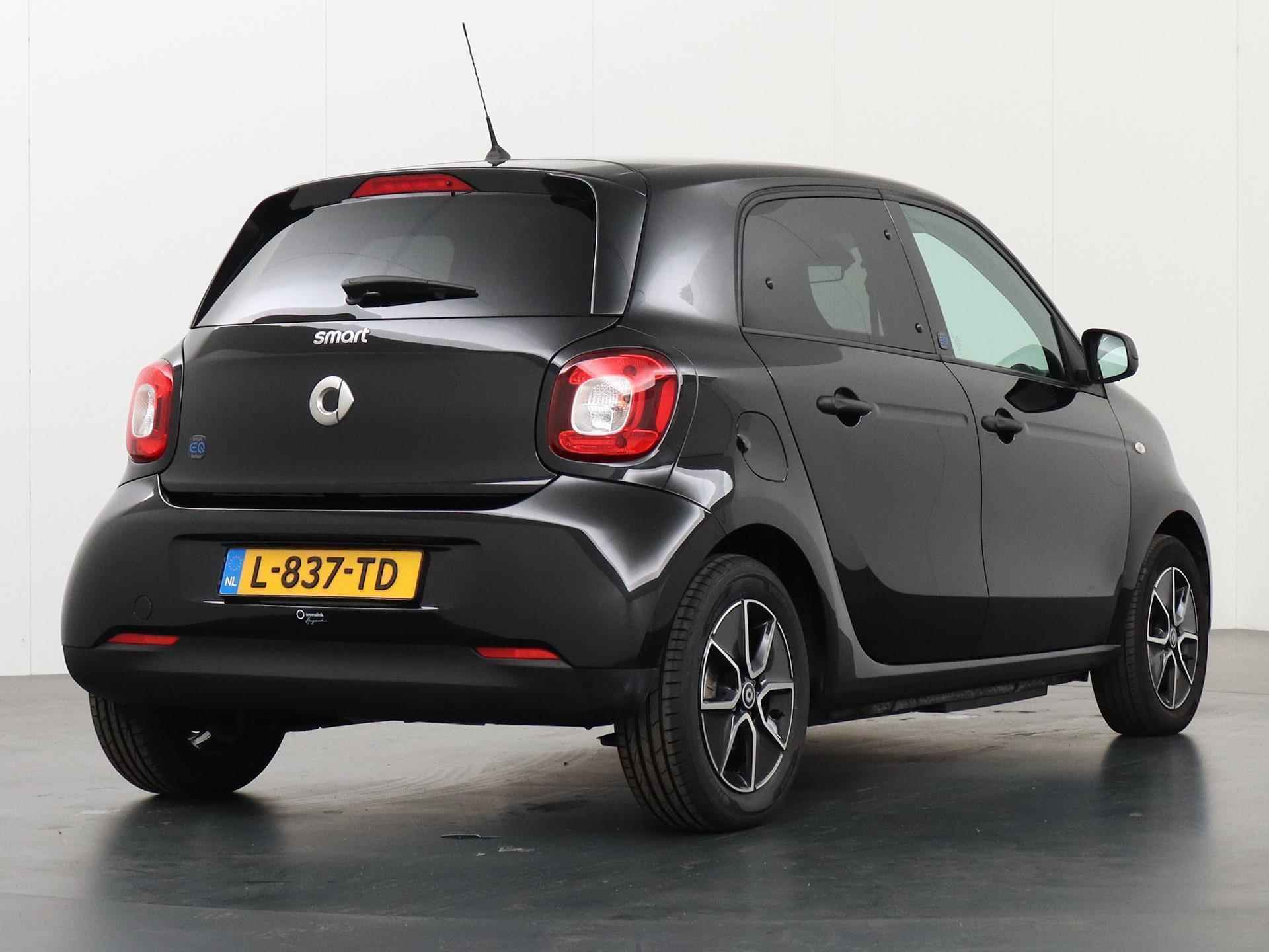 smart ForFour EQ Essential 18 kWh | Lederen bekleding | Climate Control | Elekt. Pakket | Cruise control | LED-Dagrijverlichting | 24 Mnd. Certified garantie! | - 8/35