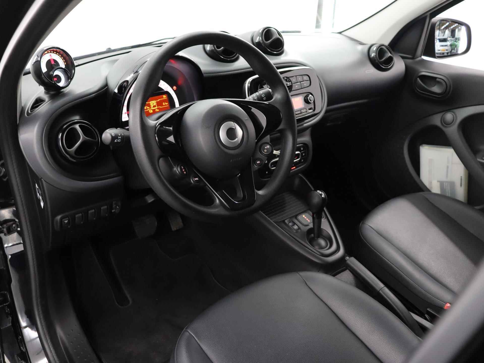 smart ForFour EQ Essential 18 kWh | Lederen bekleding | Climate Control | Elekt. Pakket | Cruise control | LED-Dagrijverlichting | 24 Mnd. Certified garantie! | - 15/35