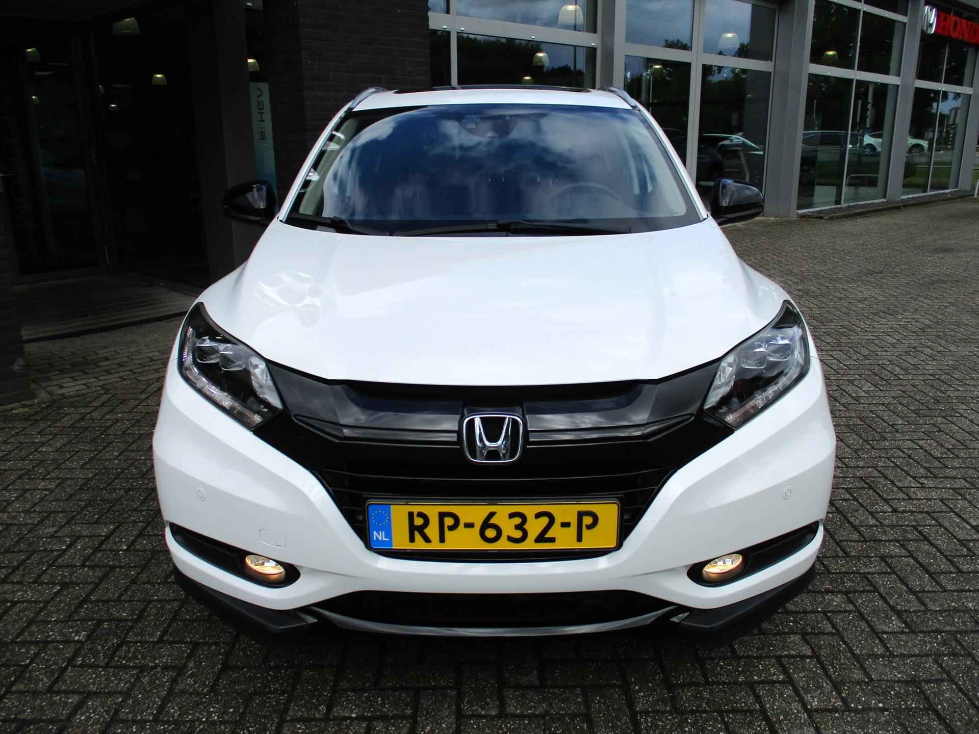 Honda HR-V 1.5 i-VTEC  CVT Executive BLack Edition | Rijklaar - 6/19