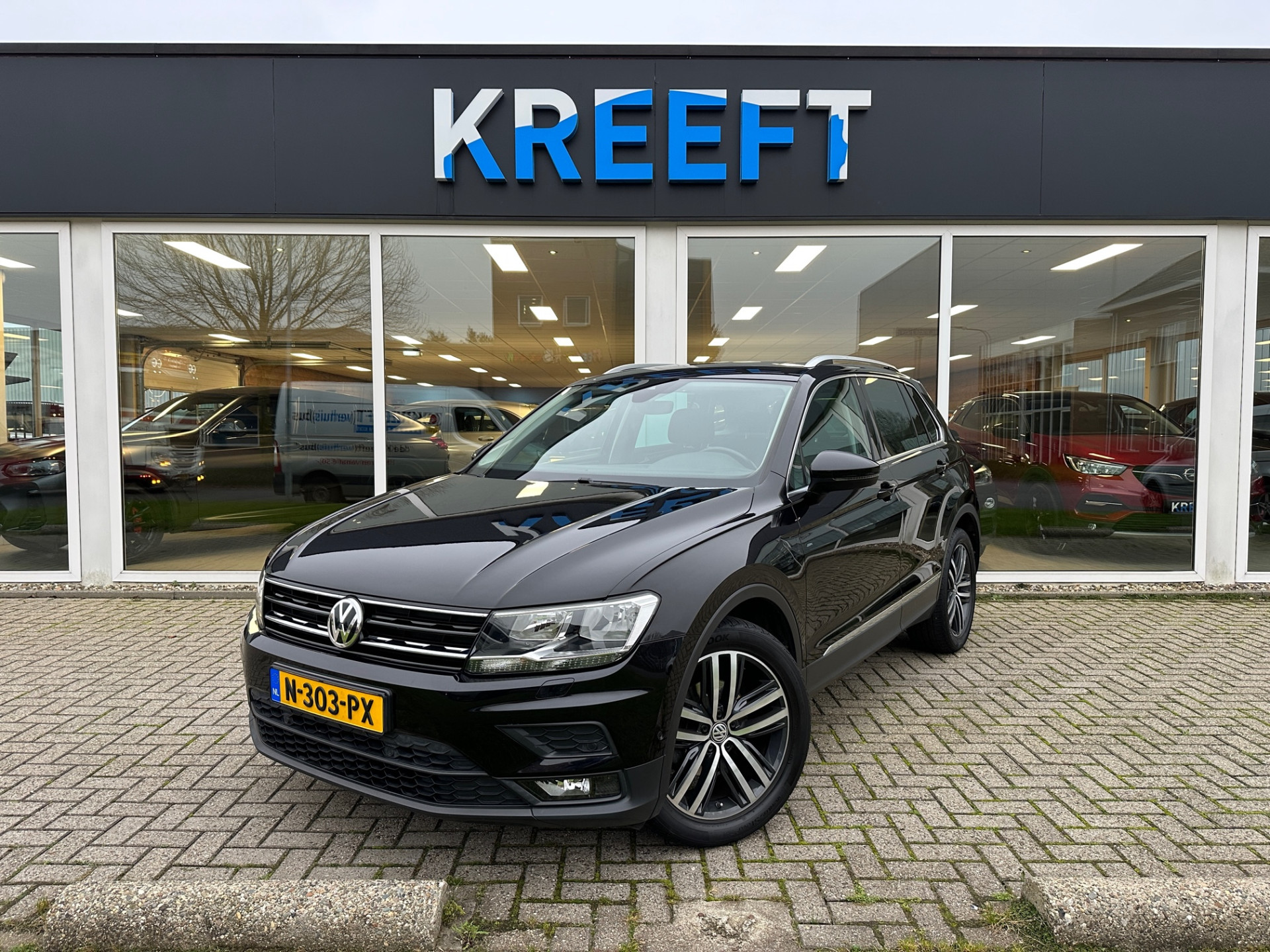 Volkswagen Tiguan 1.5 TSI ACT Comfortline Panorama | Navi | APP