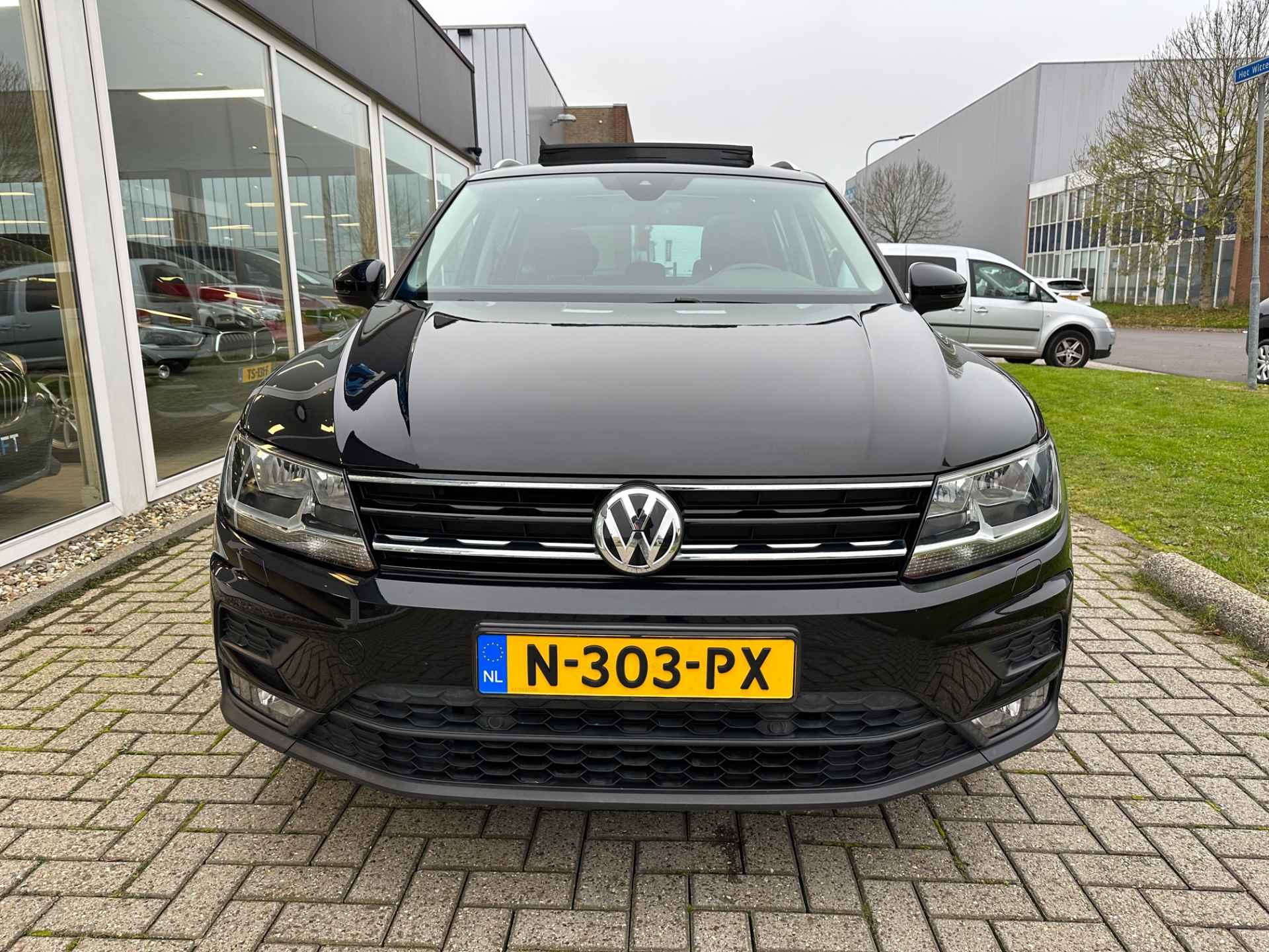 Volkswagen Tiguan 1.5 TSI ACT Comfortline Panorama | Navi | APP - 4/37