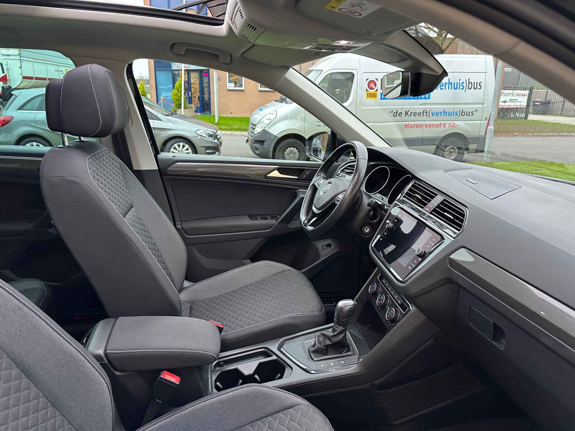 Volkswagen Tiguan 1.5 TSI ACT Comfortline Panorama | Navi | APP - 14/37