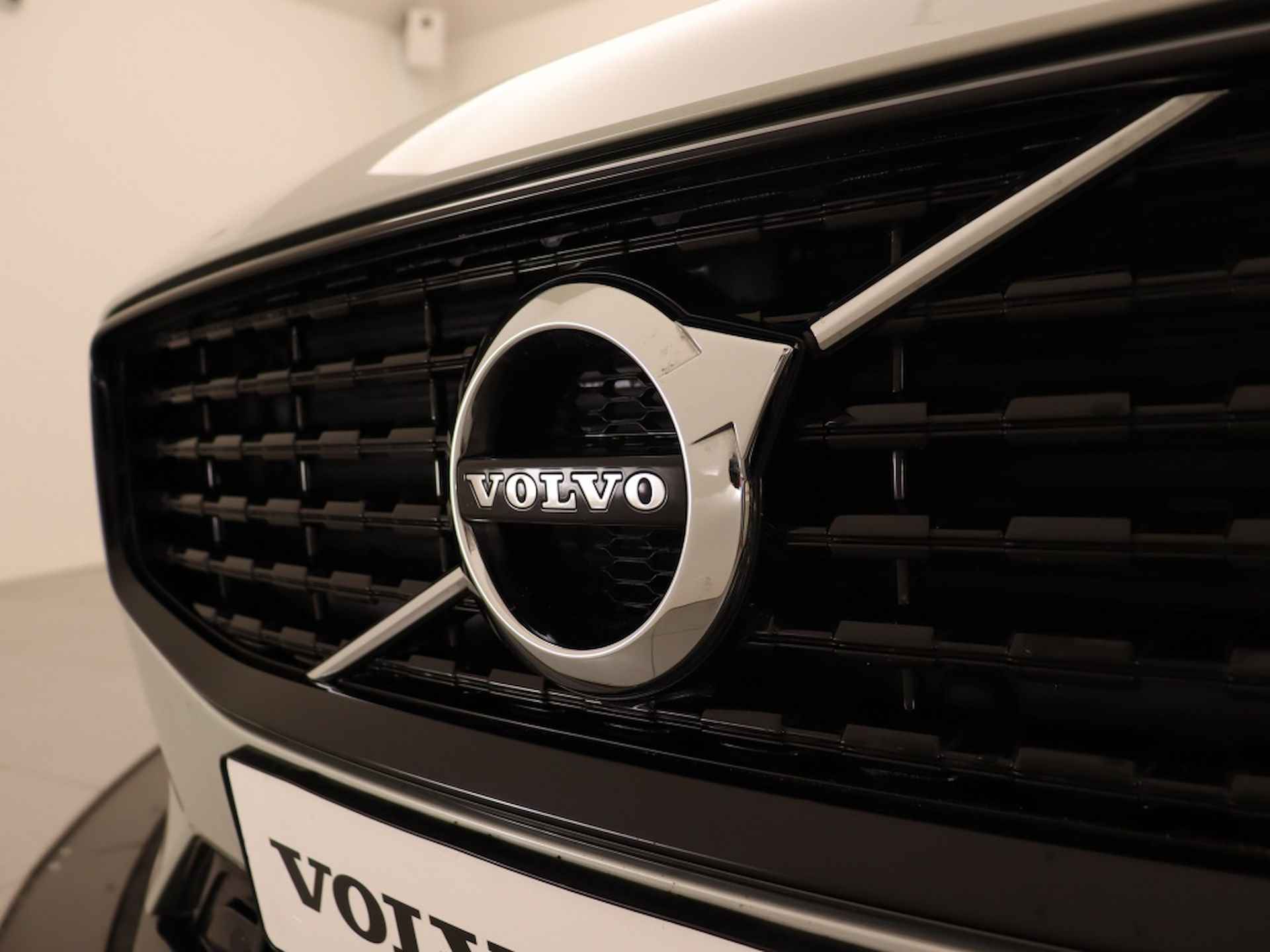 Volvo V60 T6 PLUG-IN HYBRID LONG RANGE R-DESIGN SCHUIFDAK HARMAN KARDON - 9/52