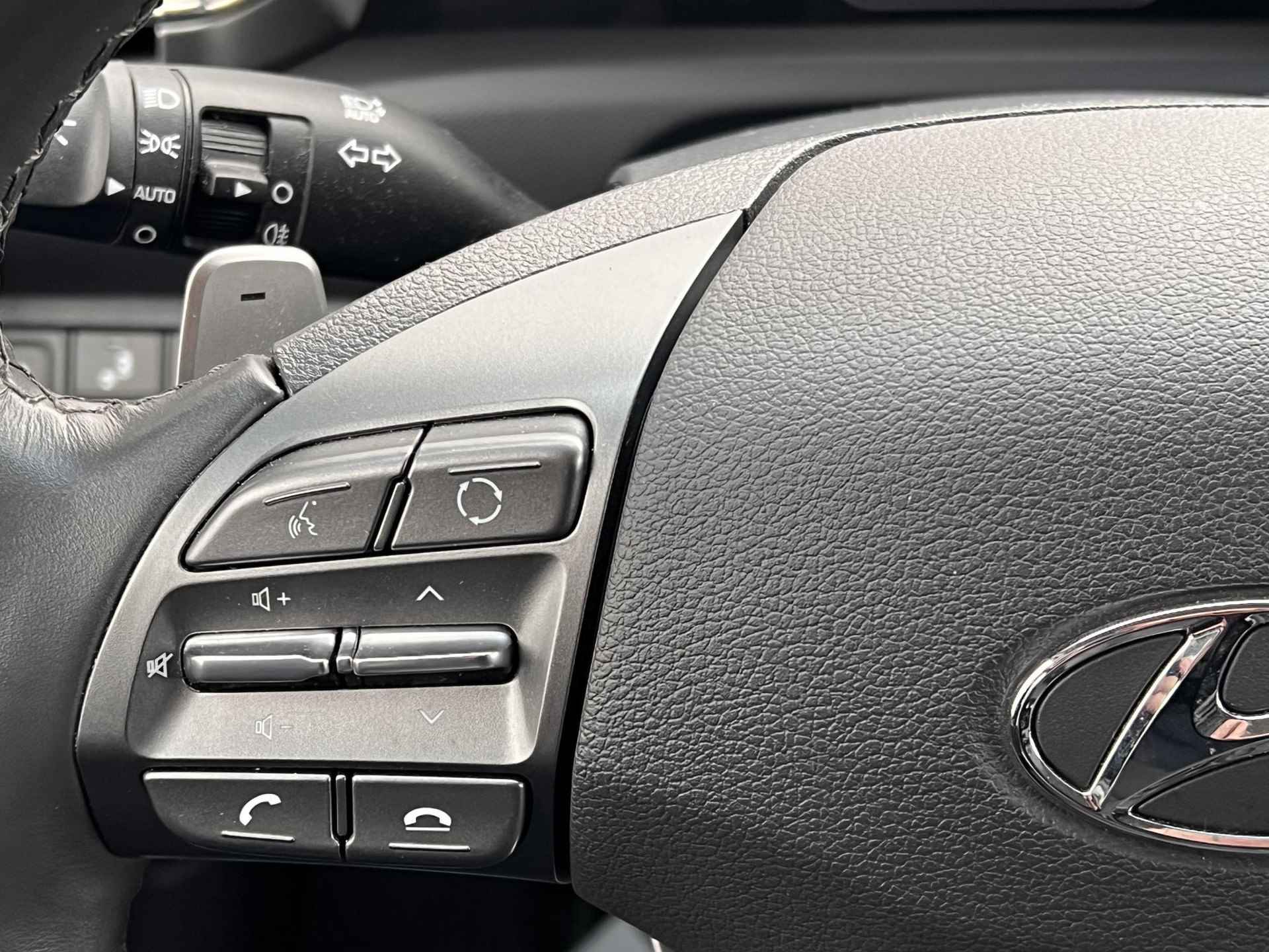 Hyundai IONIQ 1.6 GDi PHEV Premium Automaat / Leder / Stuur-, stoel- en achterbankverwarming / Bluelink nagivatie / - 12/59
