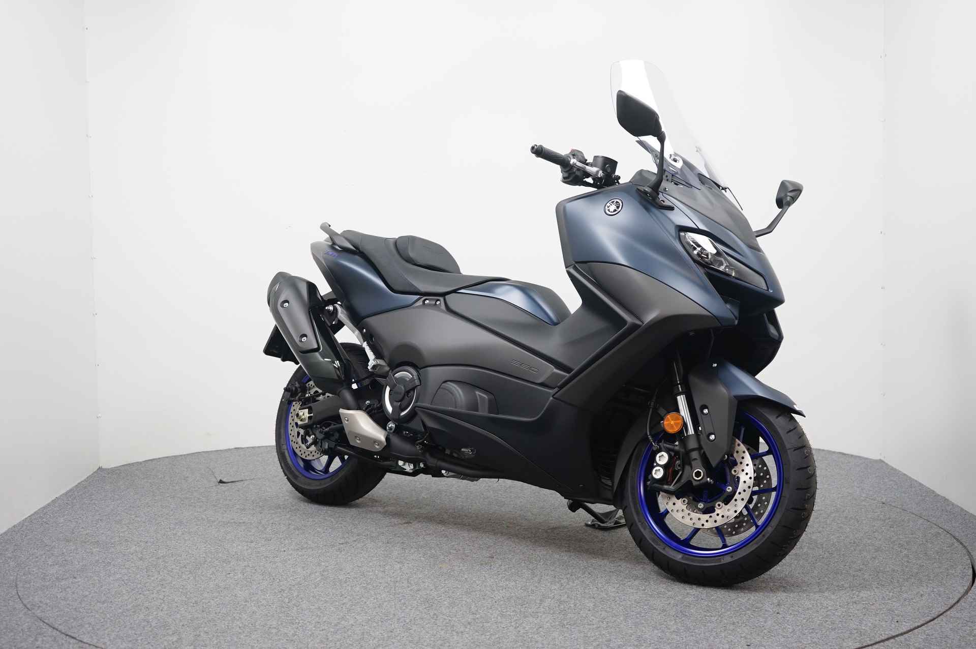 Yamaha T-MAX ABS - 2/11