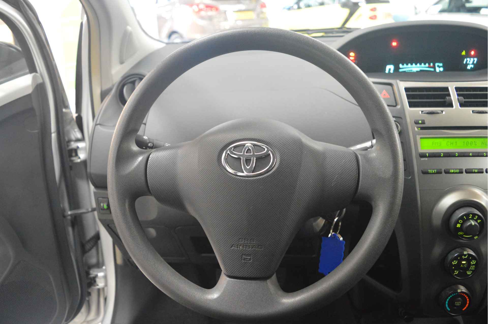 Toyota Yaris 1.0 VVTi Acces // AIRCO // 5-DEURS // - 16/20