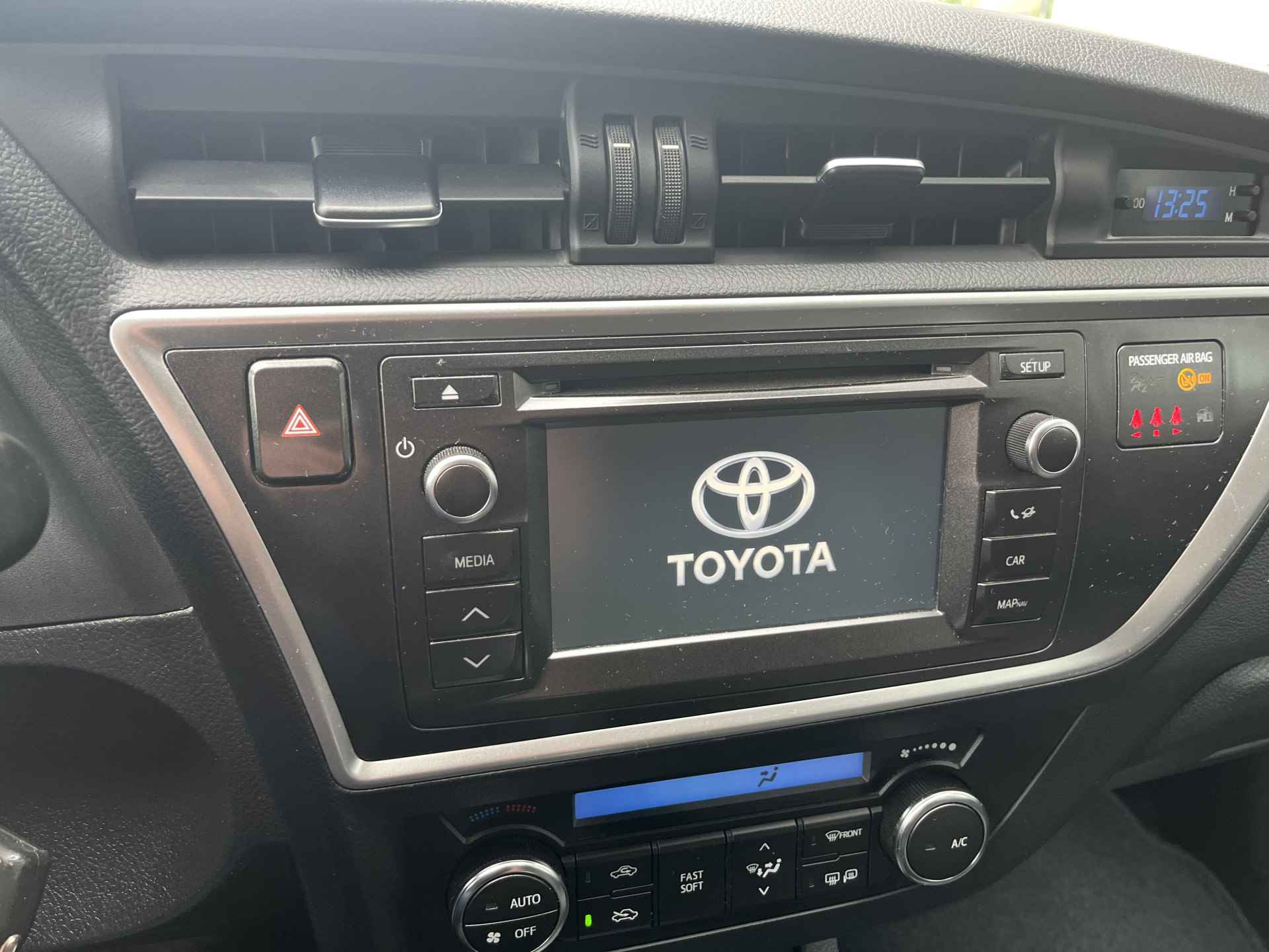 Toyota Auris 1.6 Trend - 20/27