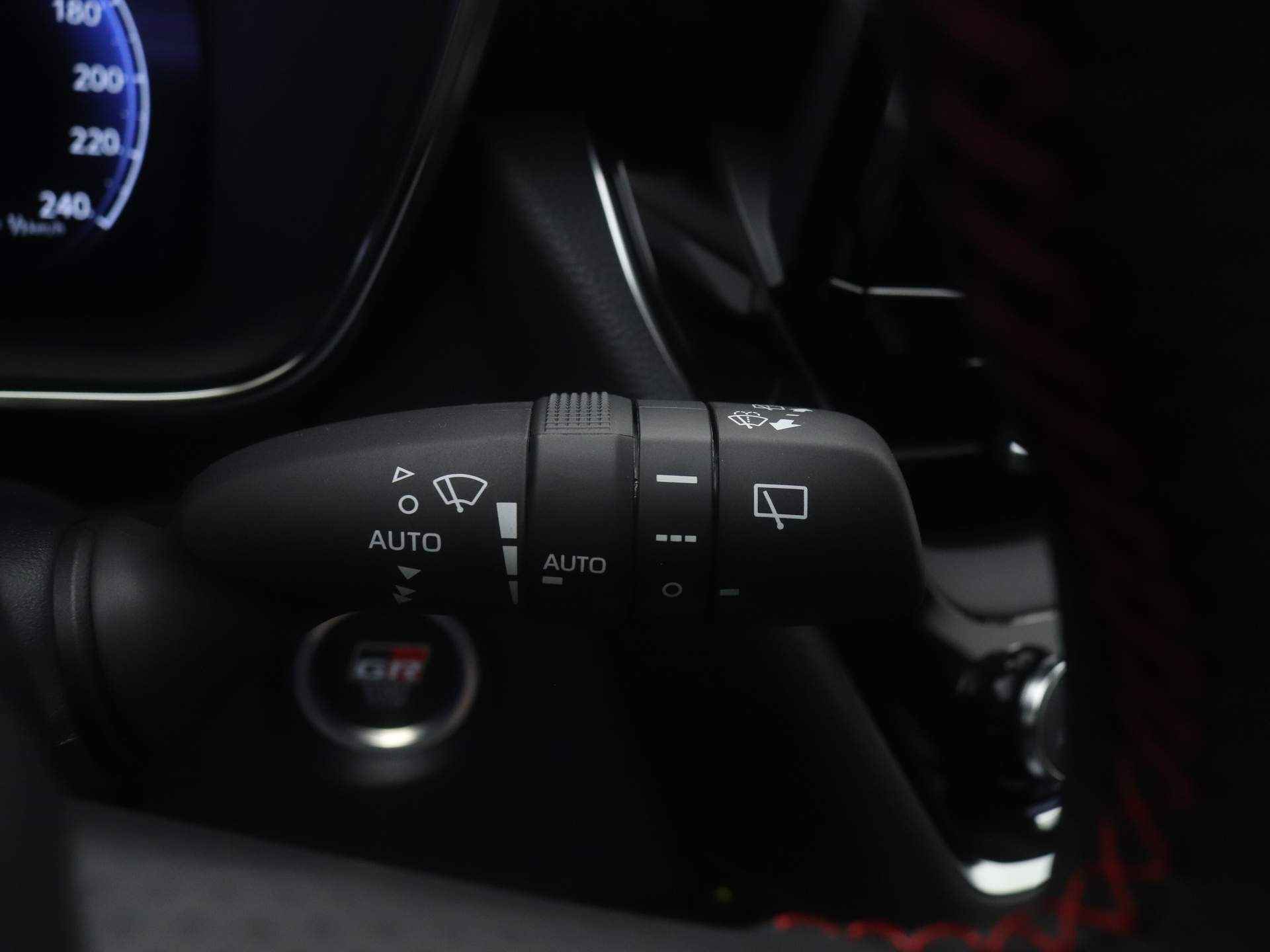 Toyota Corolla Touring Sports 1.8 Hybrid GR-Sport *DEMO* | Sportstoelen | Stoelverwarming | - 23/41