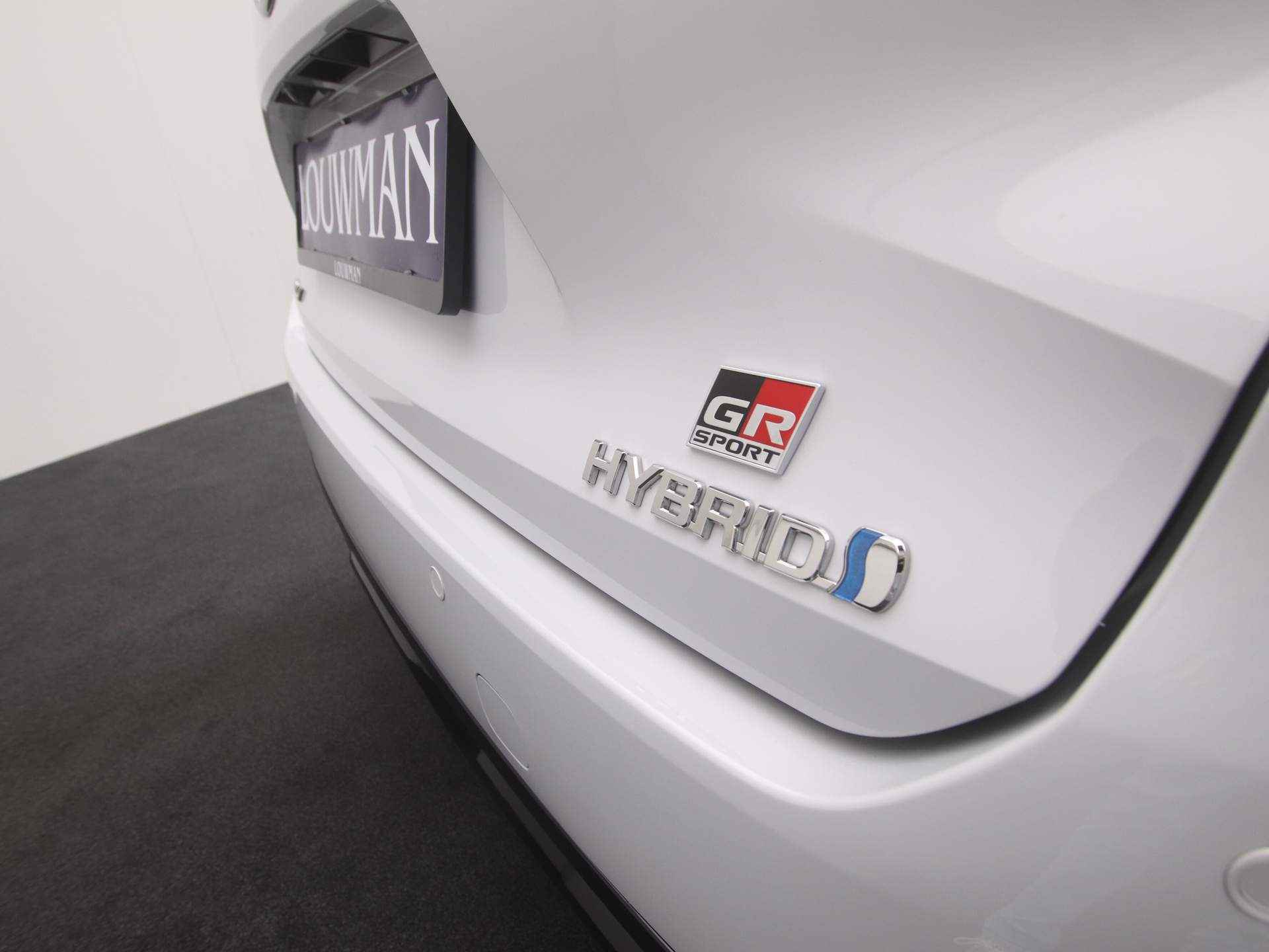 Toyota Corolla Touring Sports 1.8 Hybrid GR-Sport *DEMO* | Sportstoelen | Stoelverwarming | - 39/41