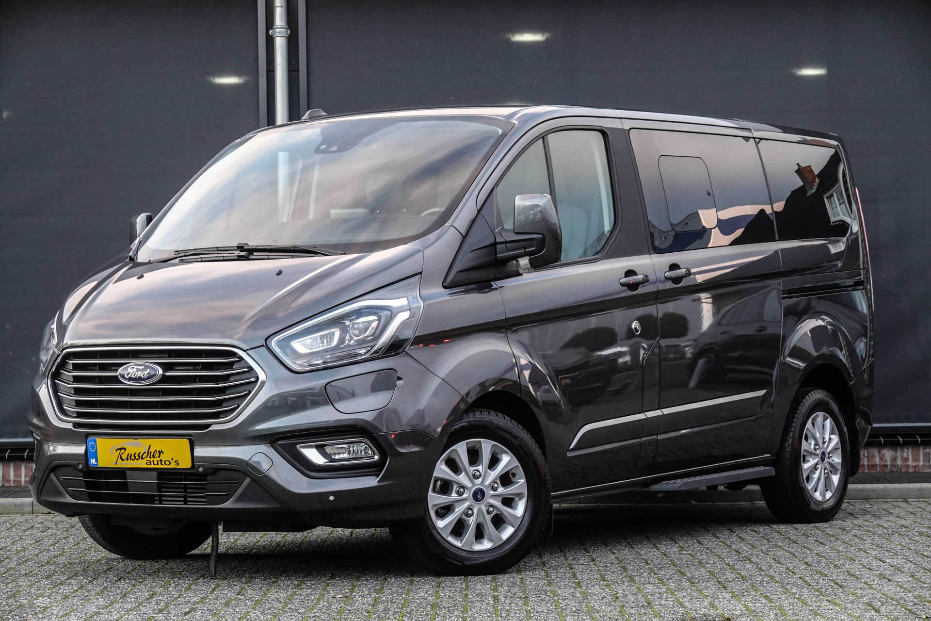 Ford Transit Tourneo Custom PHEV | L1H1 | 125Pk 8-persoons | MARGE | Titanium bij viaBOVAG.nl
