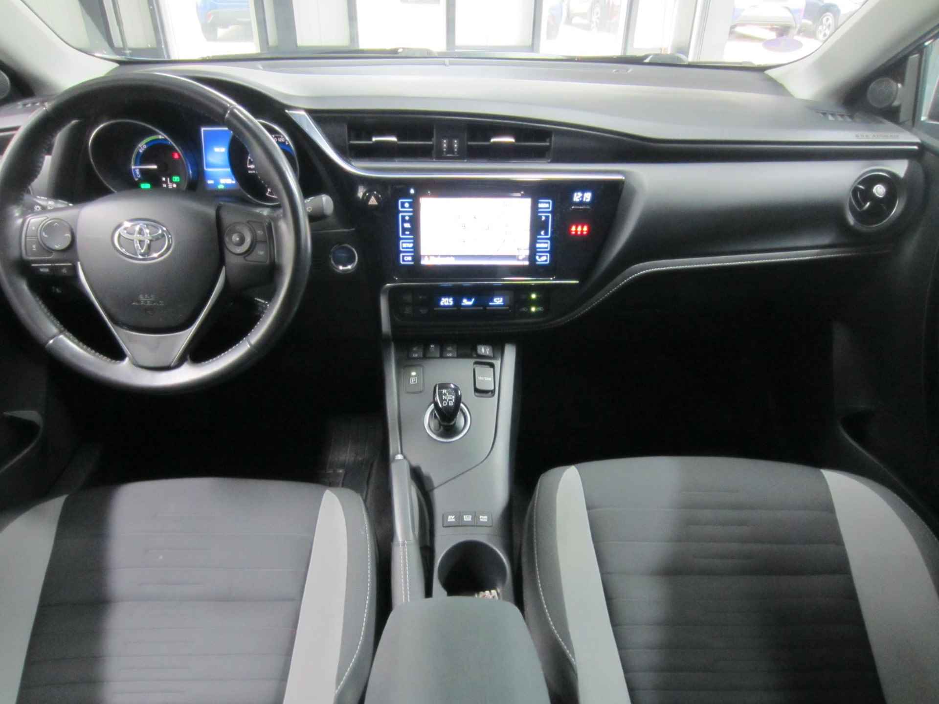 Toyota Auris 1.8 Hybrid Automaat Navi Panorama ECC - 2/29