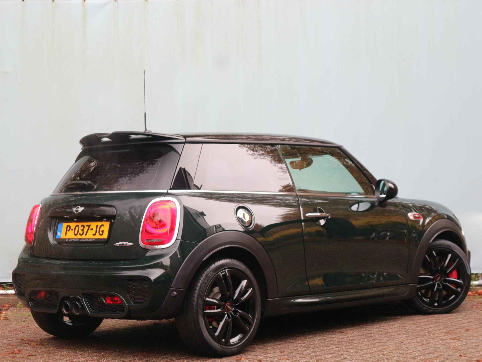 Mini Mini 2.0 John Cooper Works 231 pk Automaat / Rebel Green / Parkeersensoren vóór & achter - 3/29