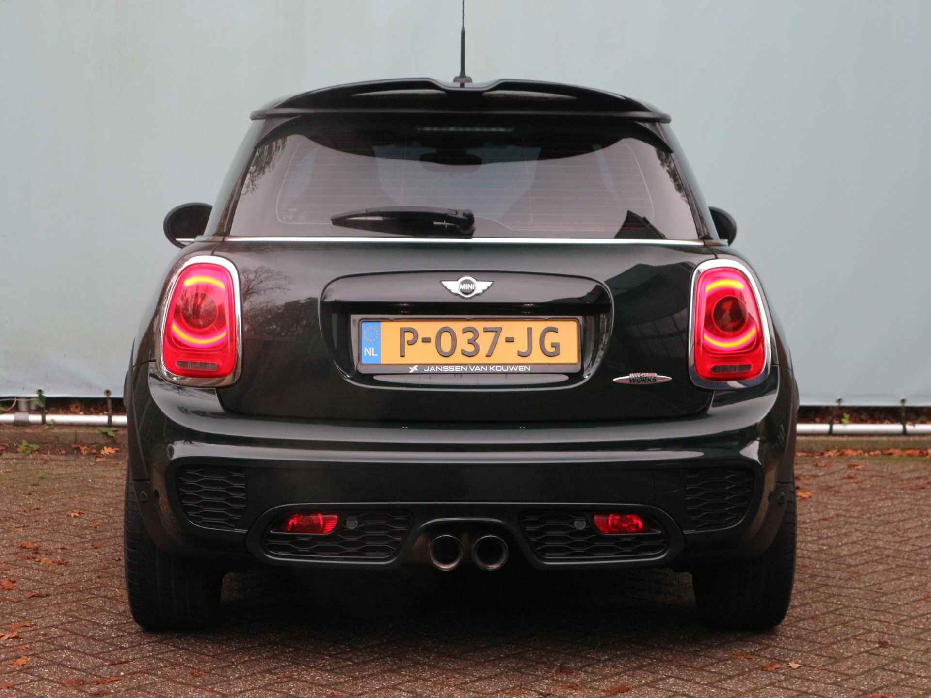 Mini Mini 2.0 John Cooper Works 231 pk Automaat / Rebel Green / Parkeersensoren vóór & achter - 23/29