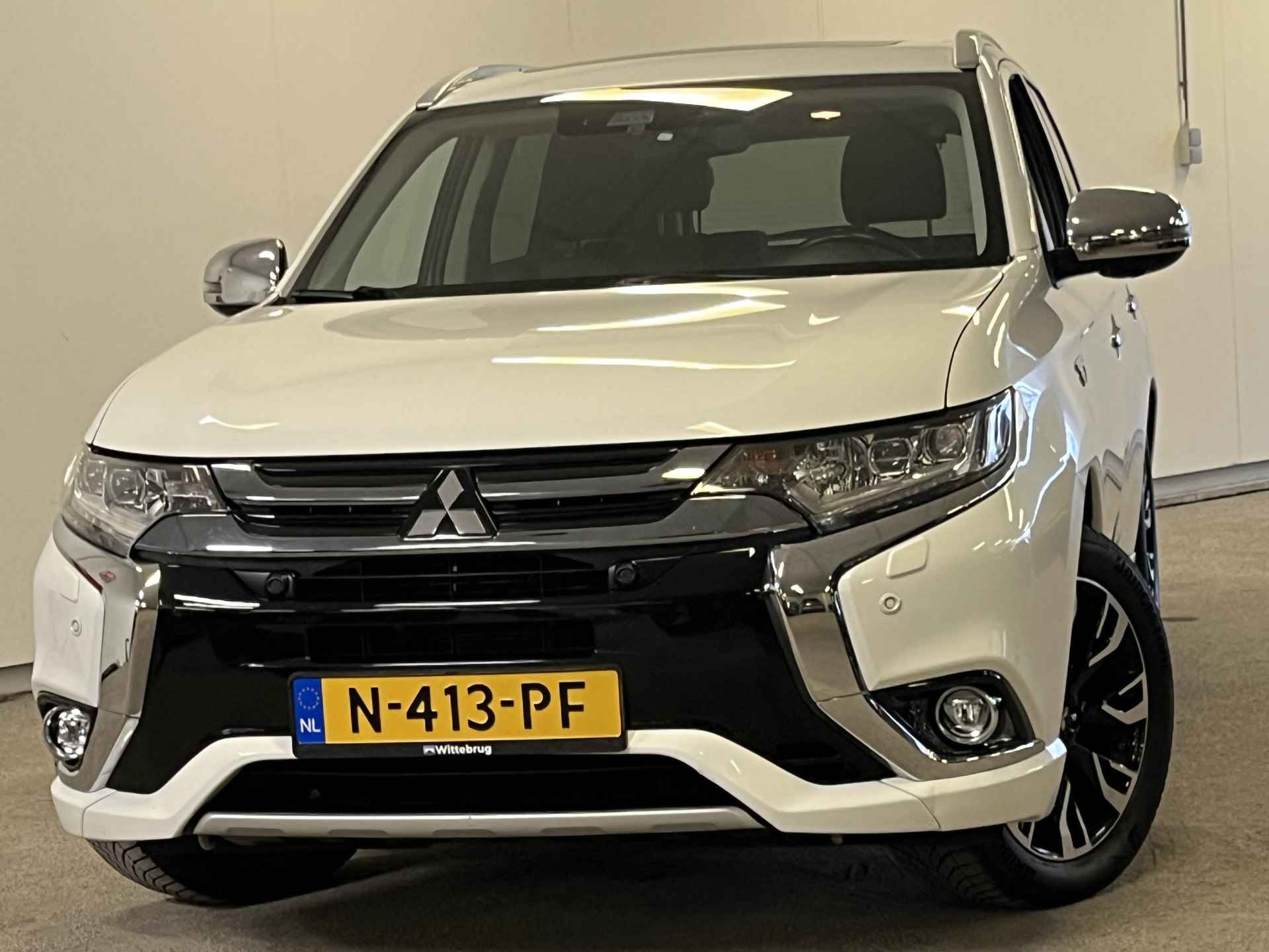 Mitsubishi Outlander 2.0 PHEV Premium Luxe uitvoering met trekhaak!! - 8/35