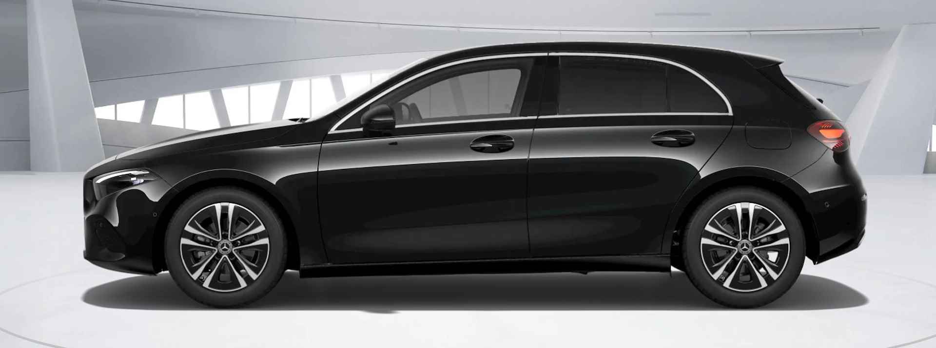 Mercedes-Benz A-Klasse A 180 Business Line | Dode Hoek ass. | Apple Carplay | 360* Camera | Stoelverwarming | Achteruitrijcamera - 6/14